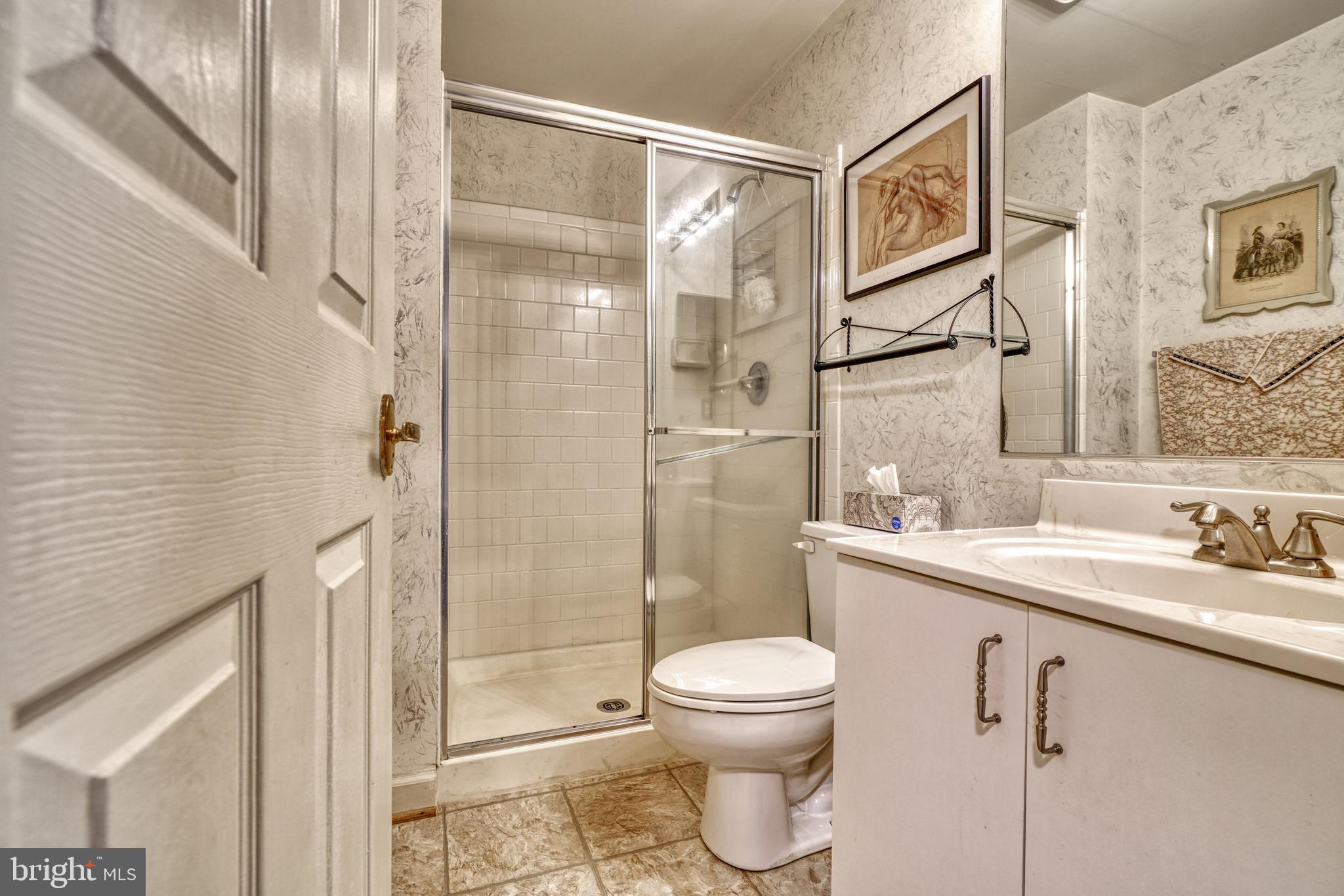 SUMMIT CHASE - Residential