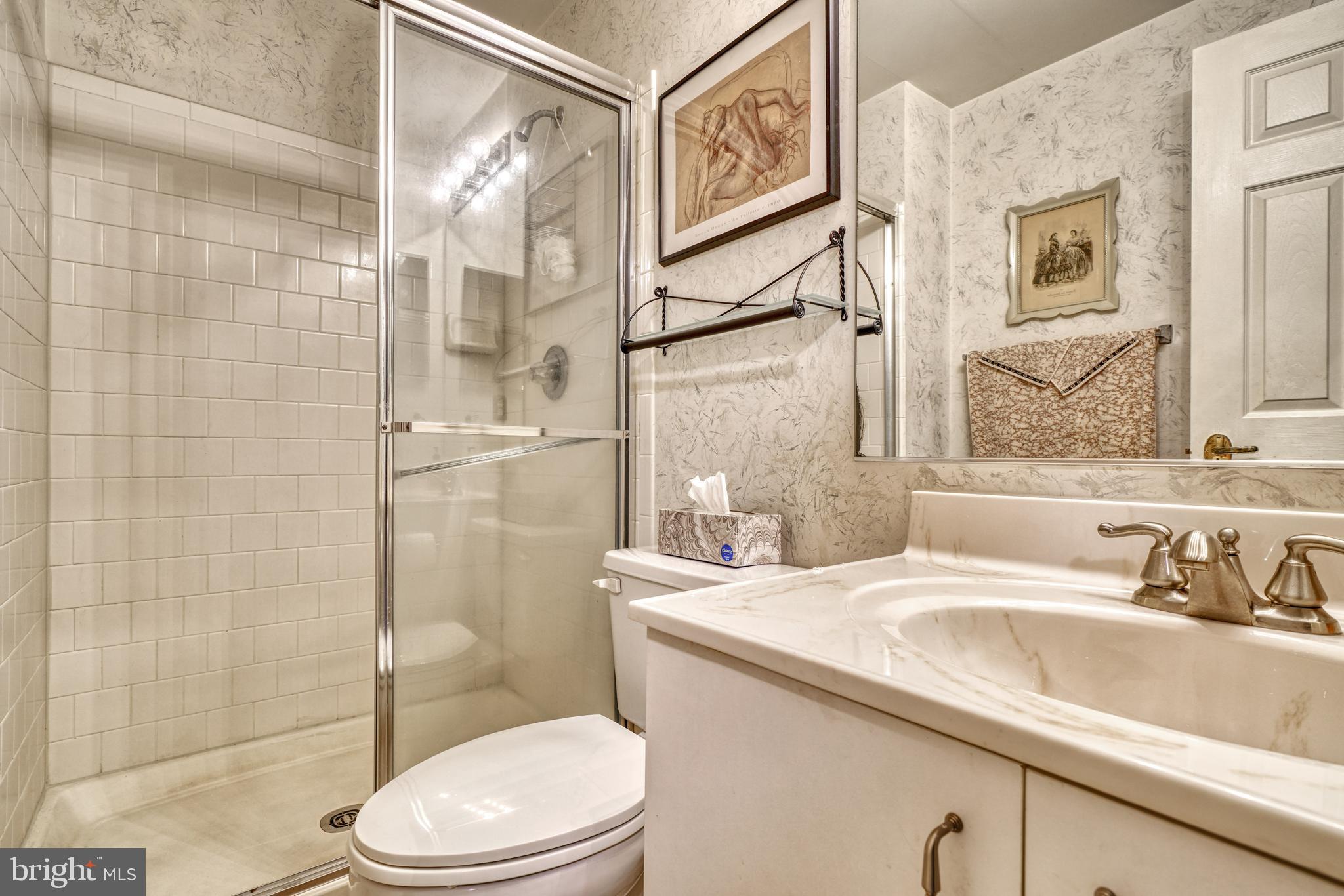 SUMMIT CHASE - Residential