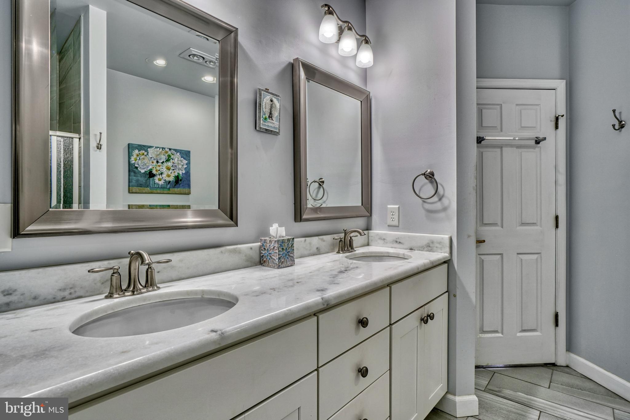 SUMMIT CHASE - Residential