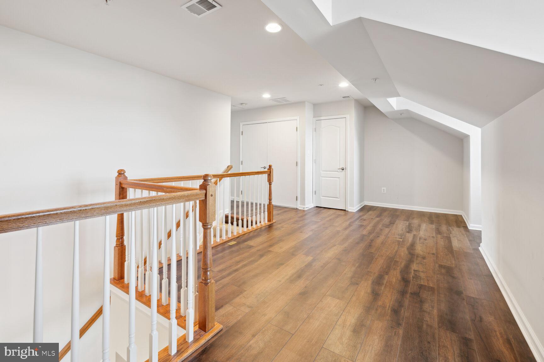 GATEWAY COMMONS - Residential Lease