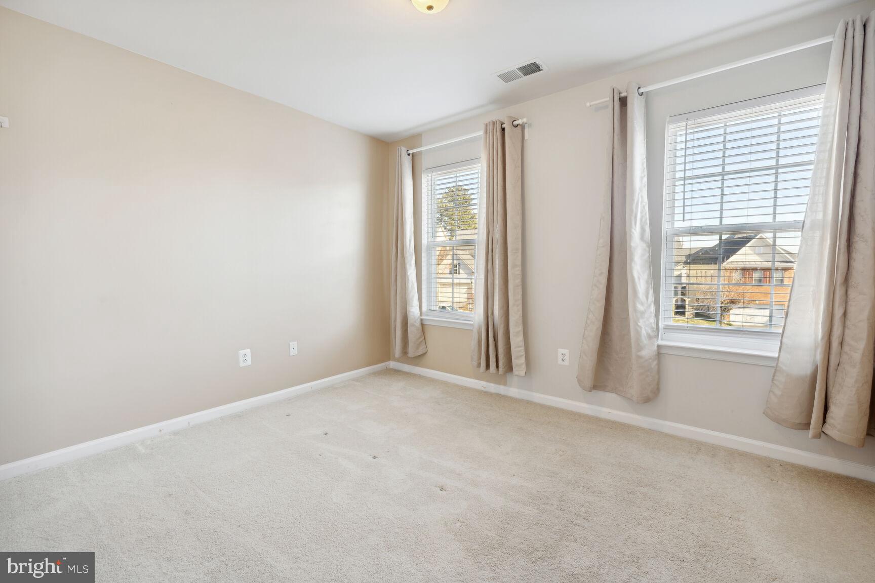 GATEWAY COMMONS - Residential Lease