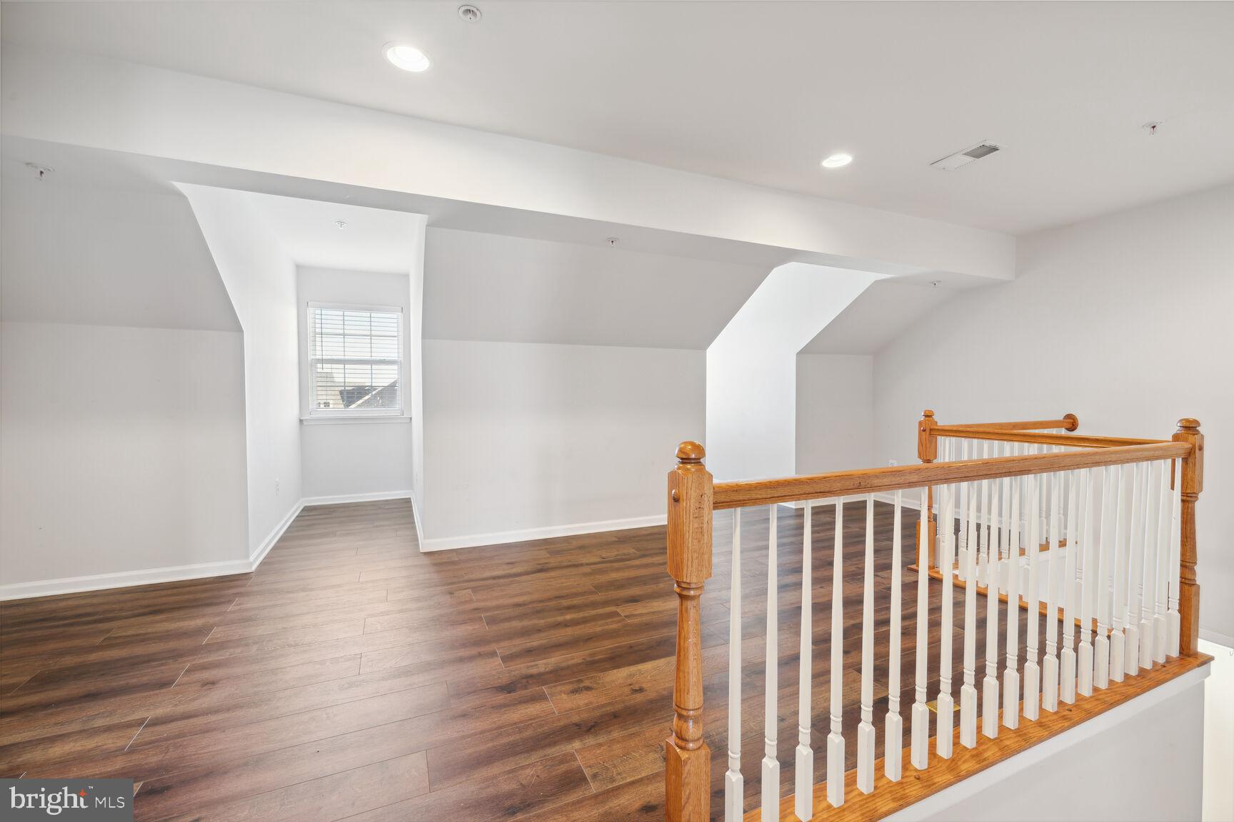 GATEWAY COMMONS - Residential Lease