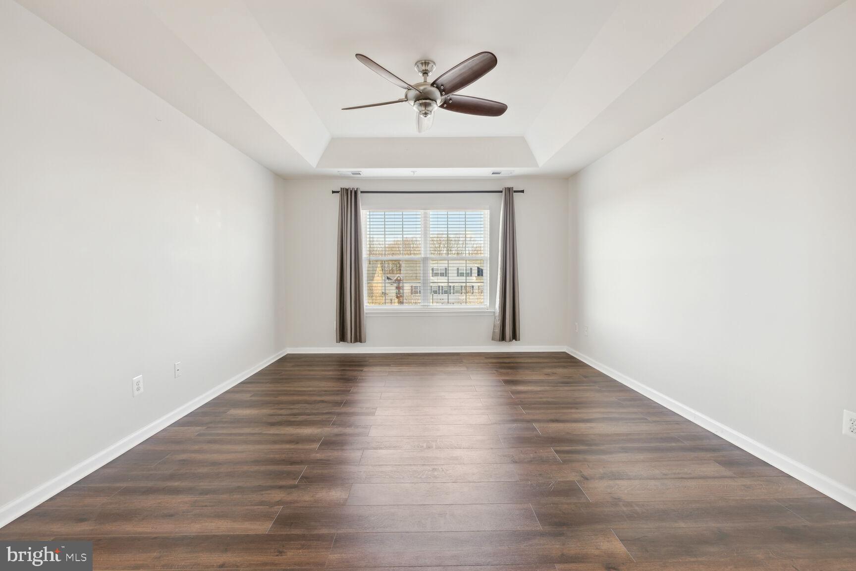 GATEWAY COMMONS - Residential Lease