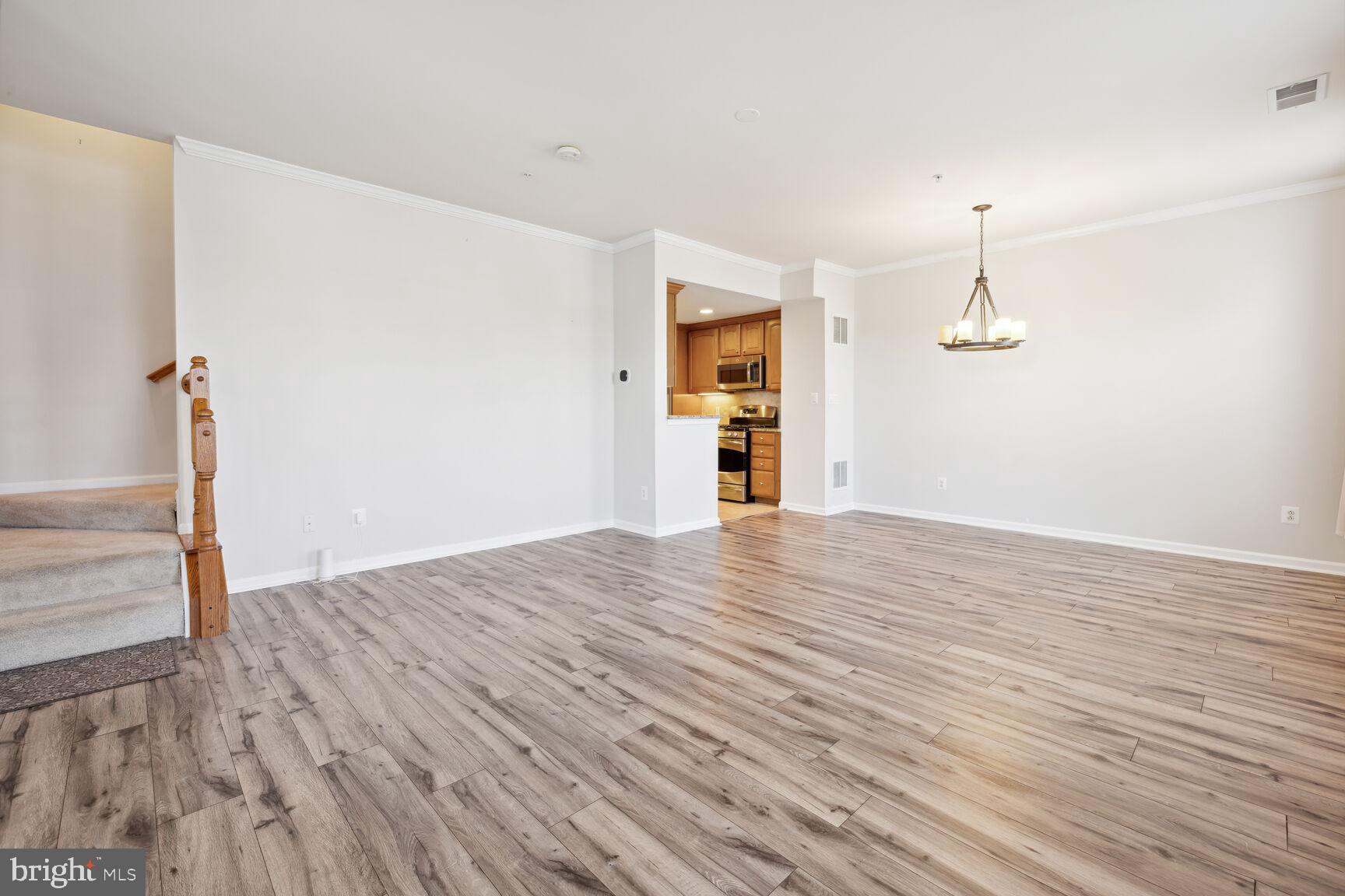 GATEWAY COMMONS - Residential Lease