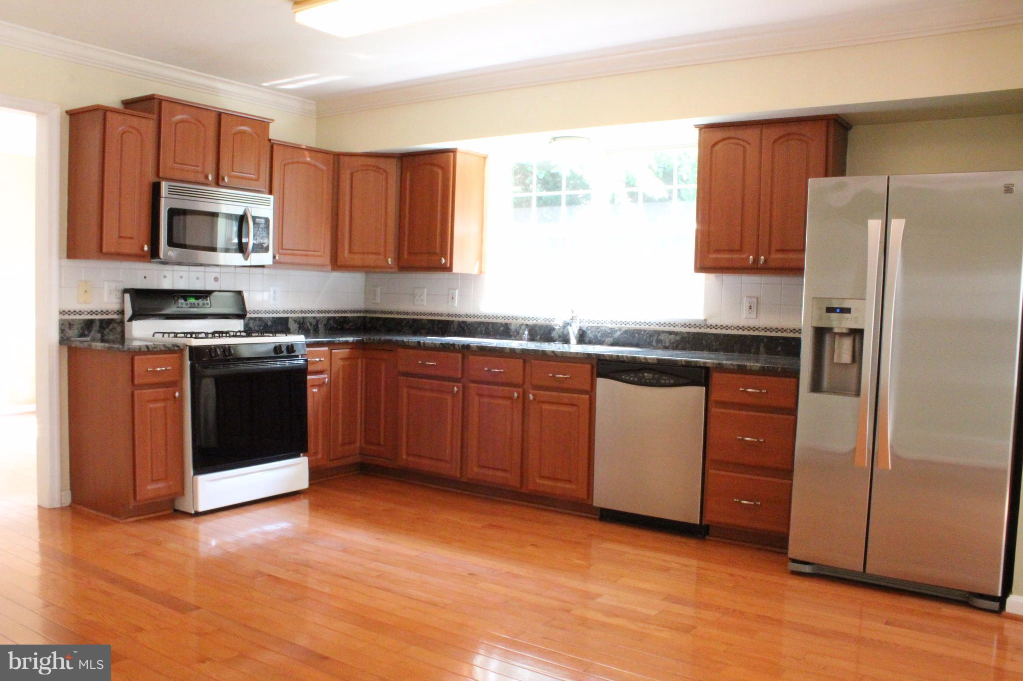 POTOMAC LAKES - Residential Lease