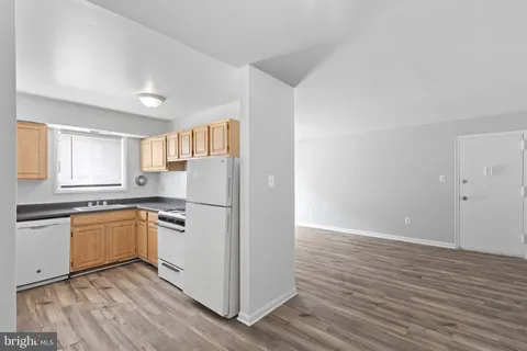 MLS: DCDC2260840