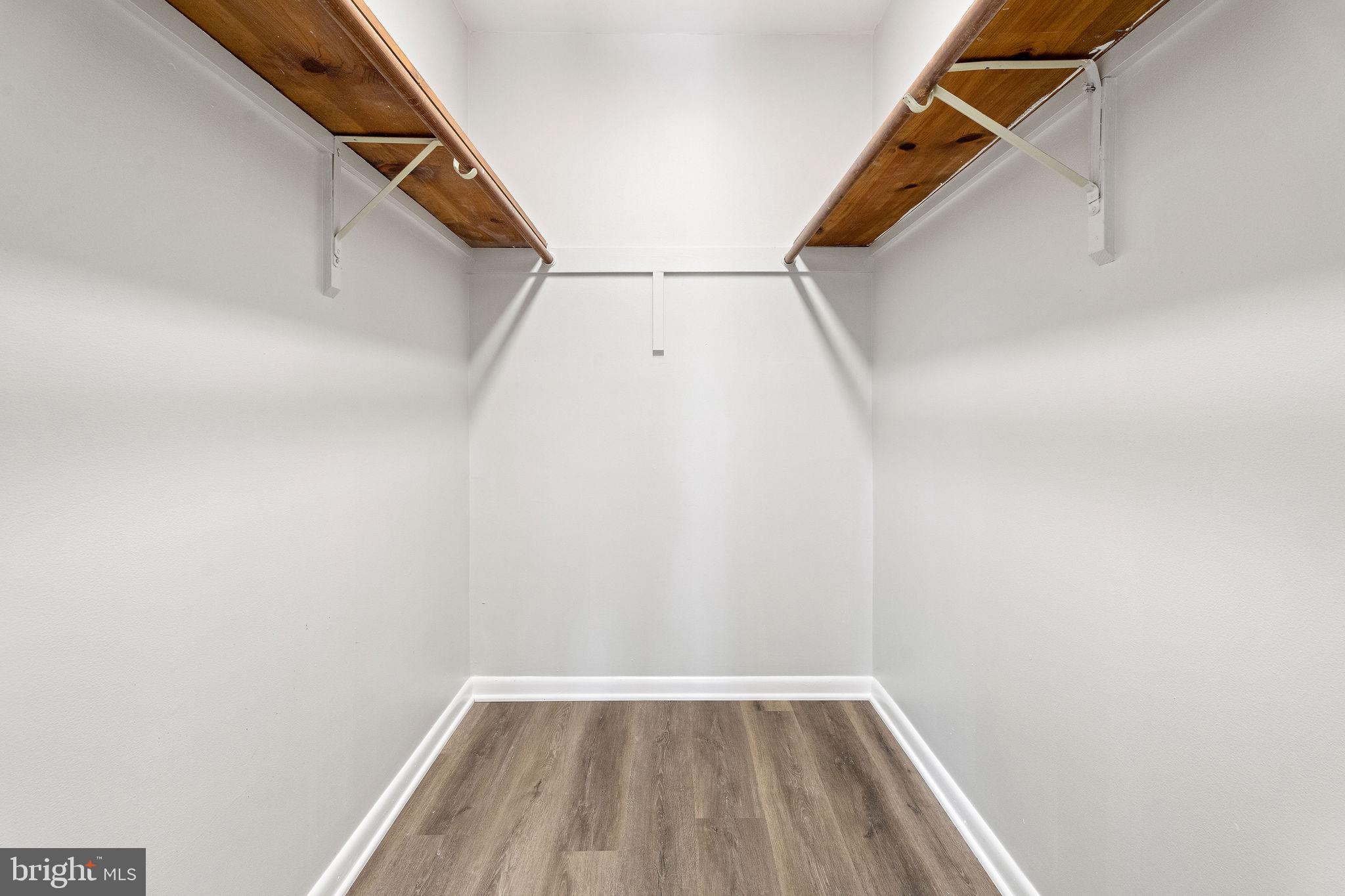 ASHBROOK - Residential