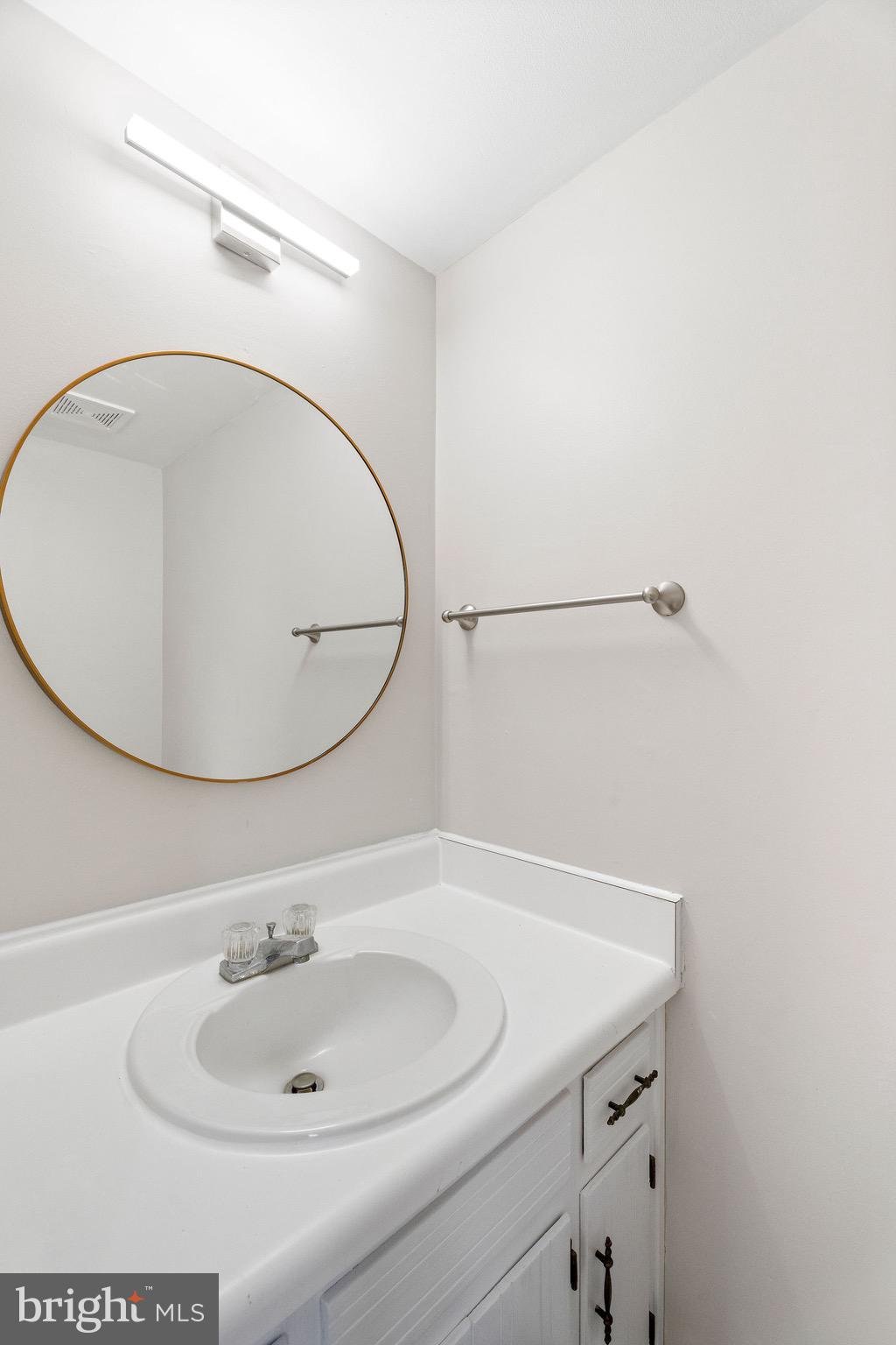 ASHBROOK - Residential