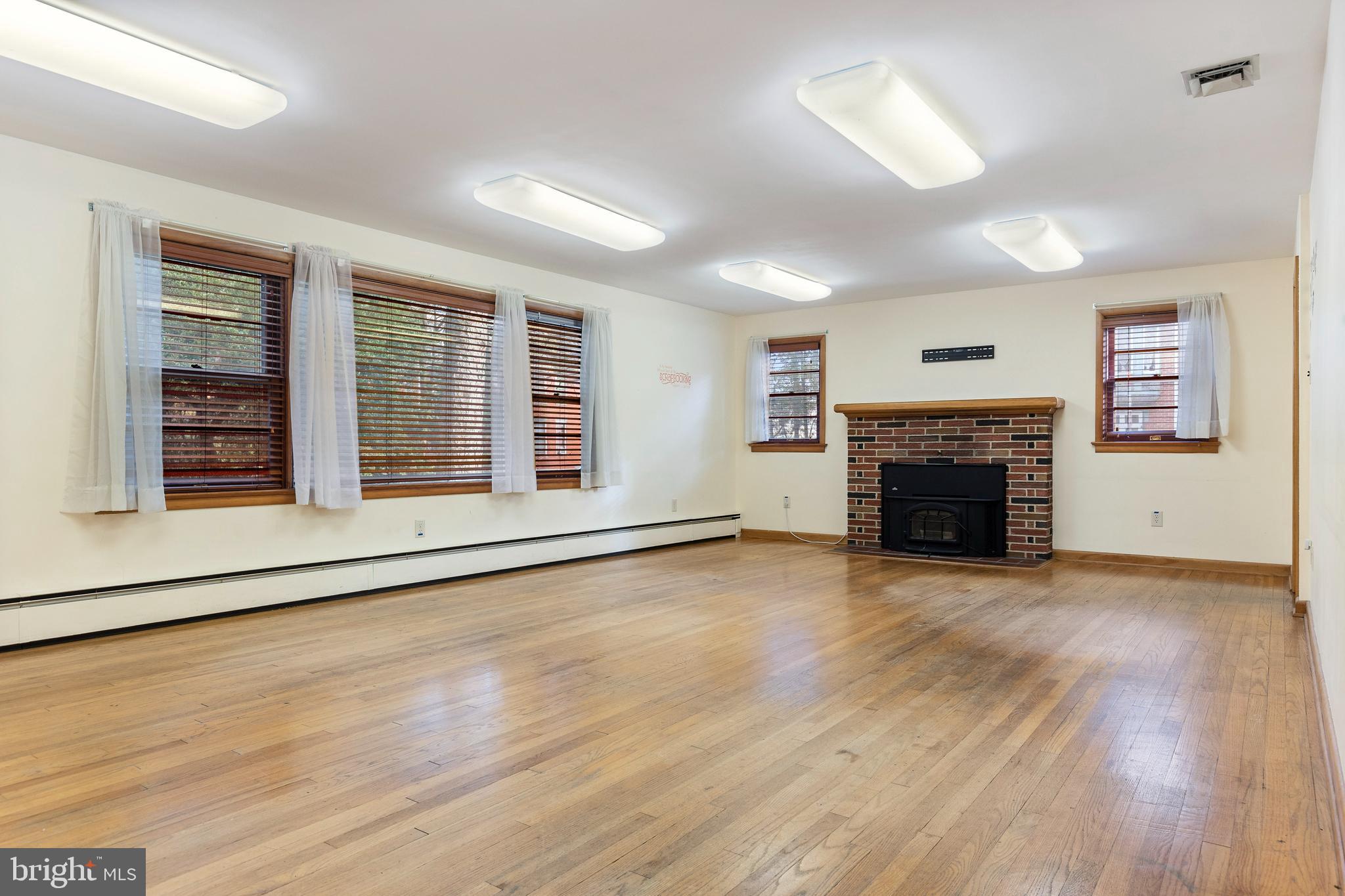 MECHANICSBURG BOROUGH - Residential