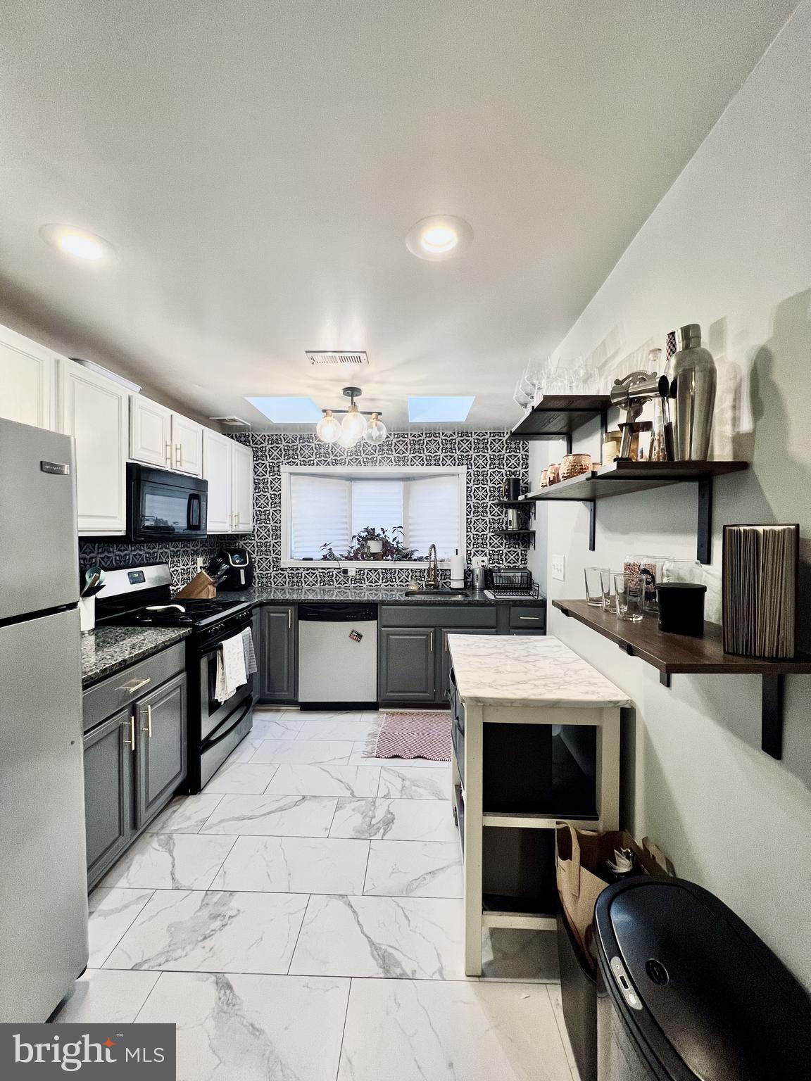 CANTON - Residential Lease