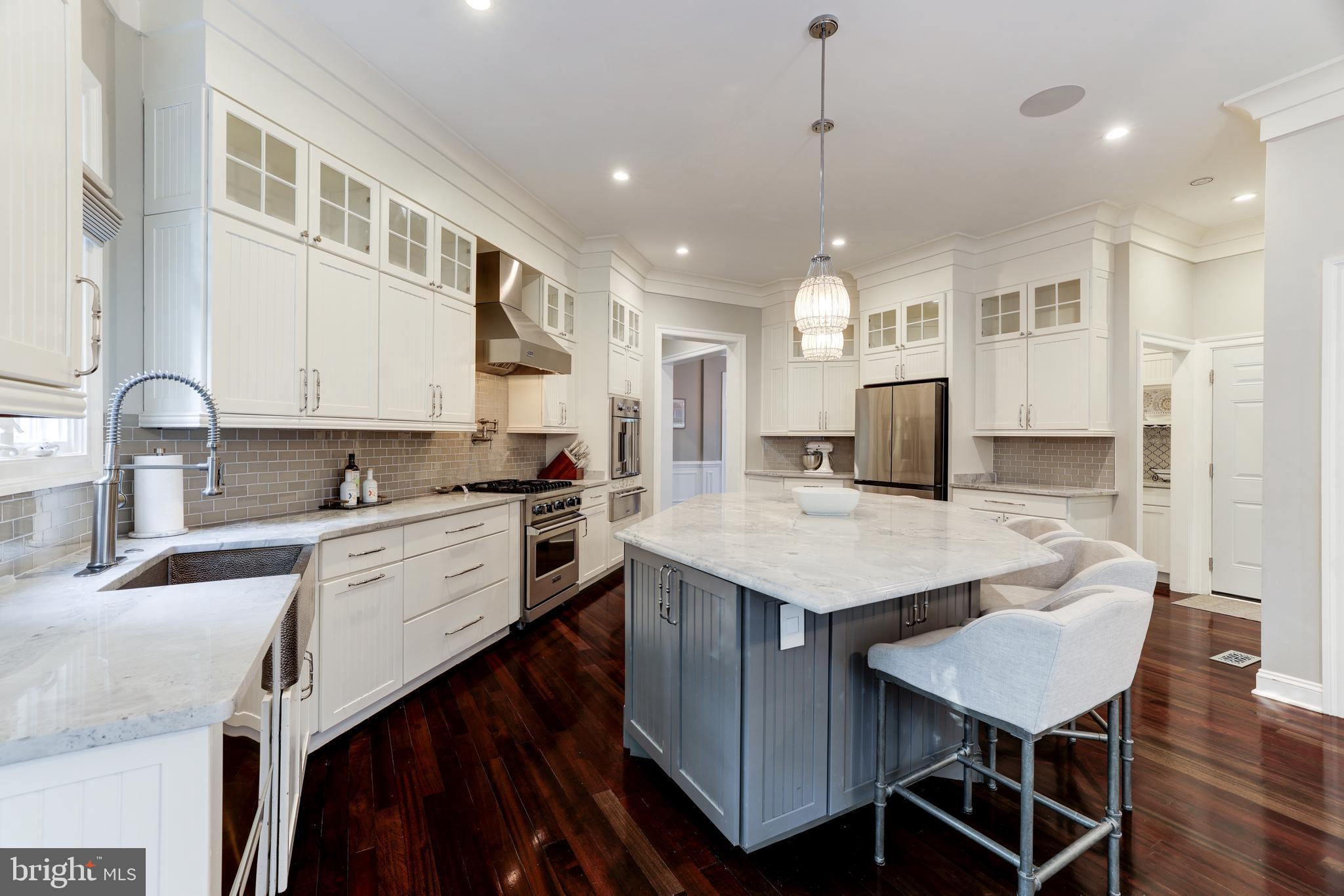 LANSDOWNE ON THE POTOMAC - Residential