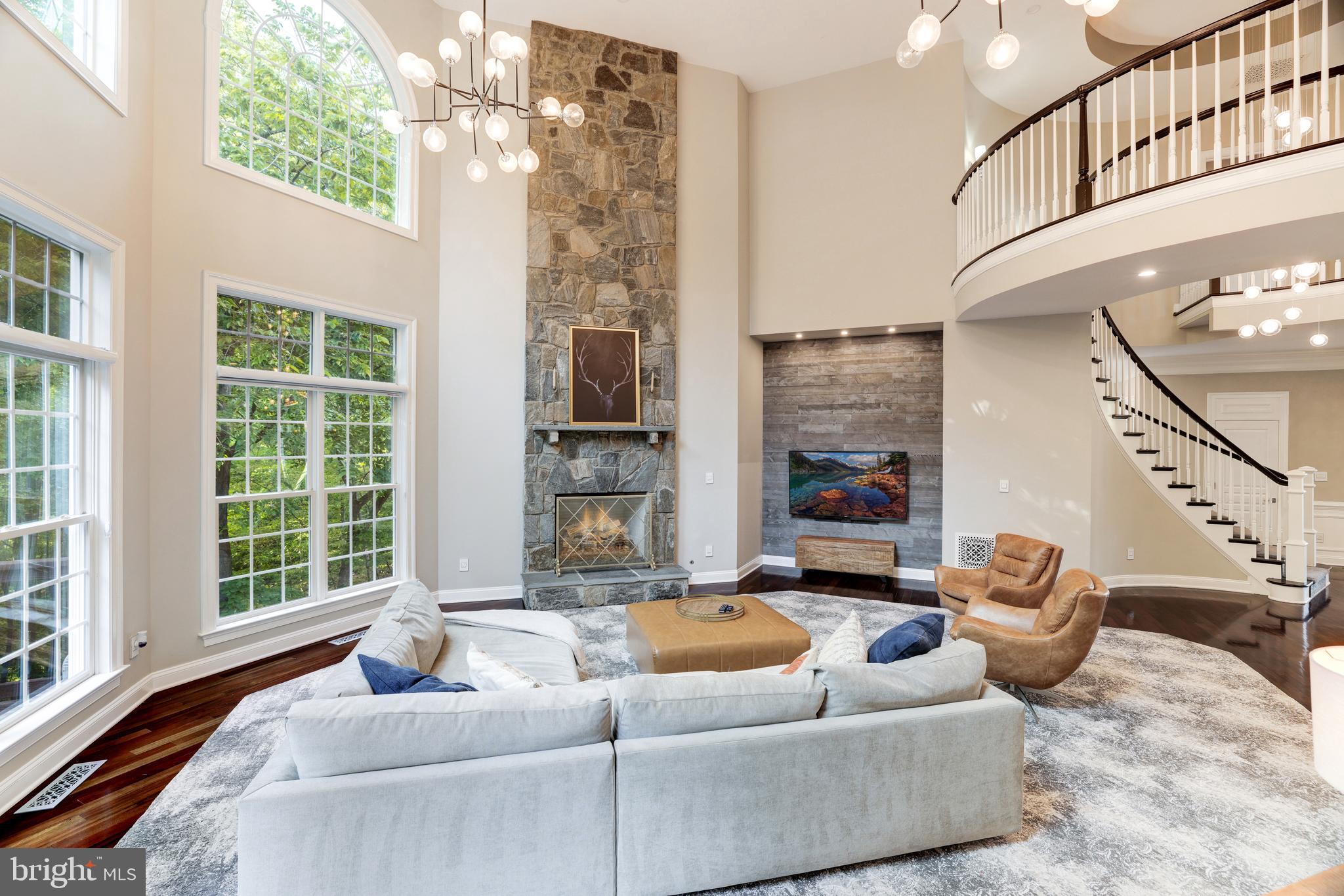 LANSDOWNE ON THE POTOMAC - Residential