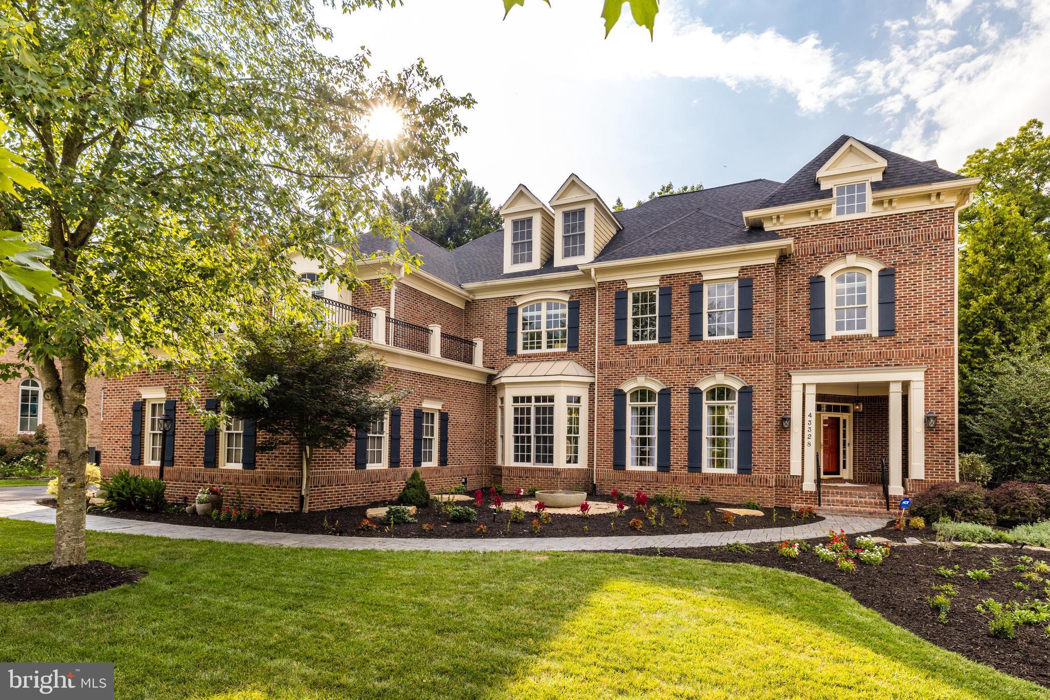 LANSDOWNE ON THE POTOMAC - Residential