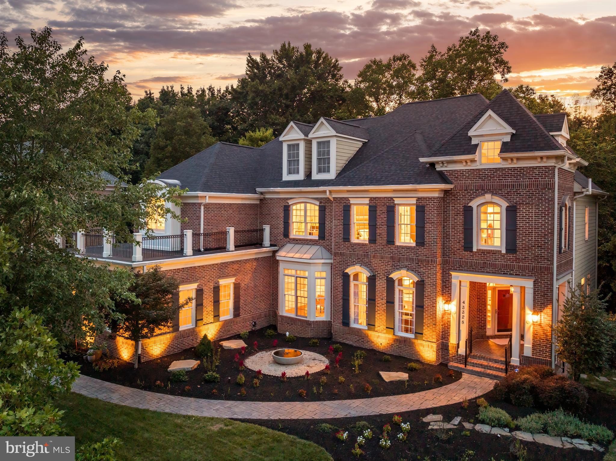 LANSDOWNE ON THE POTOMAC - Residential