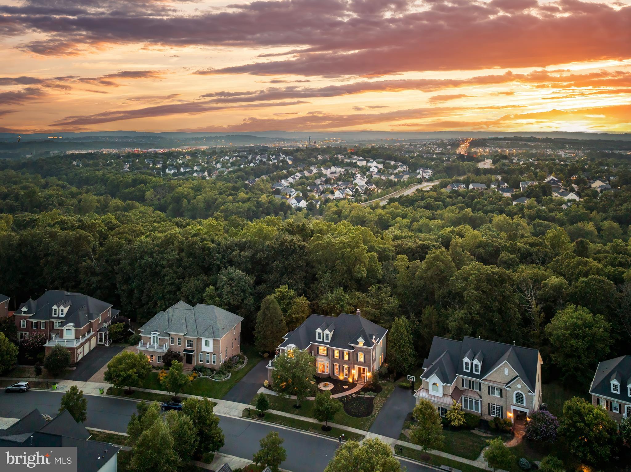LANSDOWNE ON THE POTOMAC - Residential