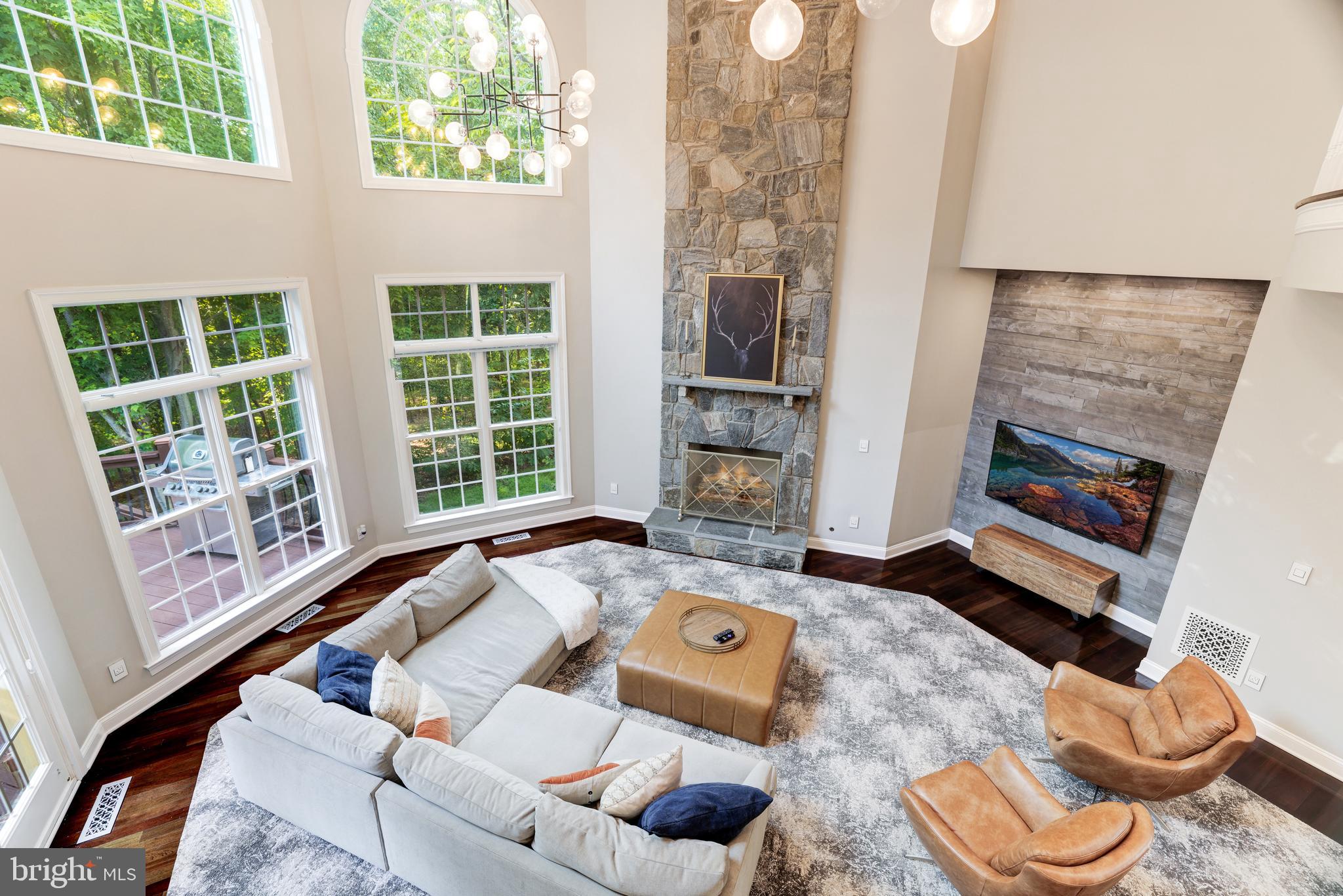 LANSDOWNE ON THE POTOMAC - Residential