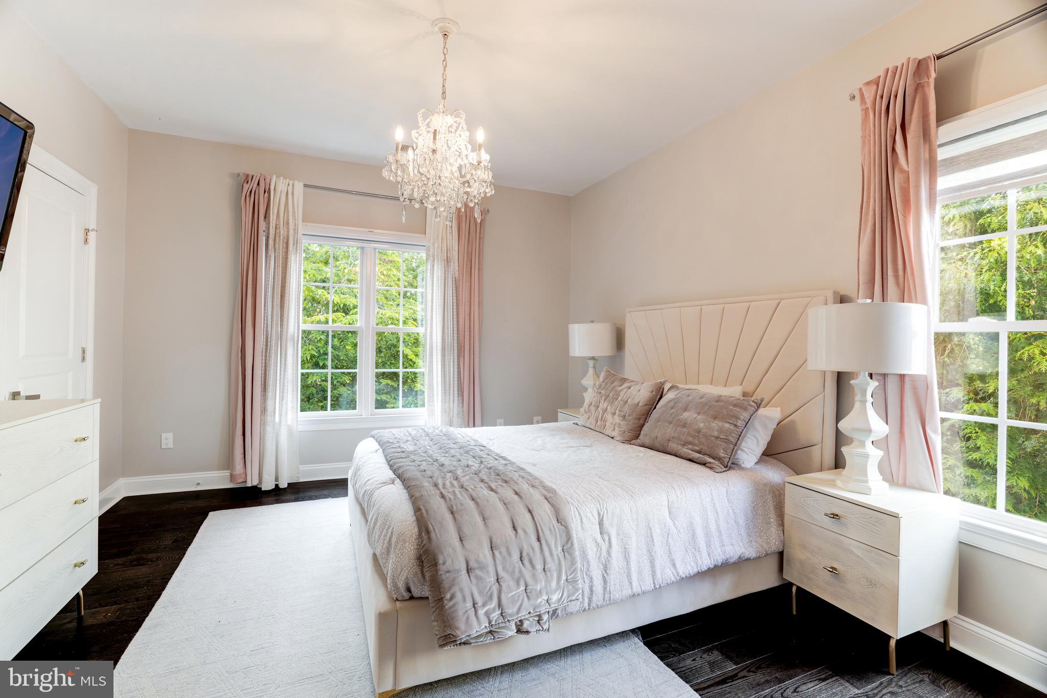 LANSDOWNE ON THE POTOMAC - Residential