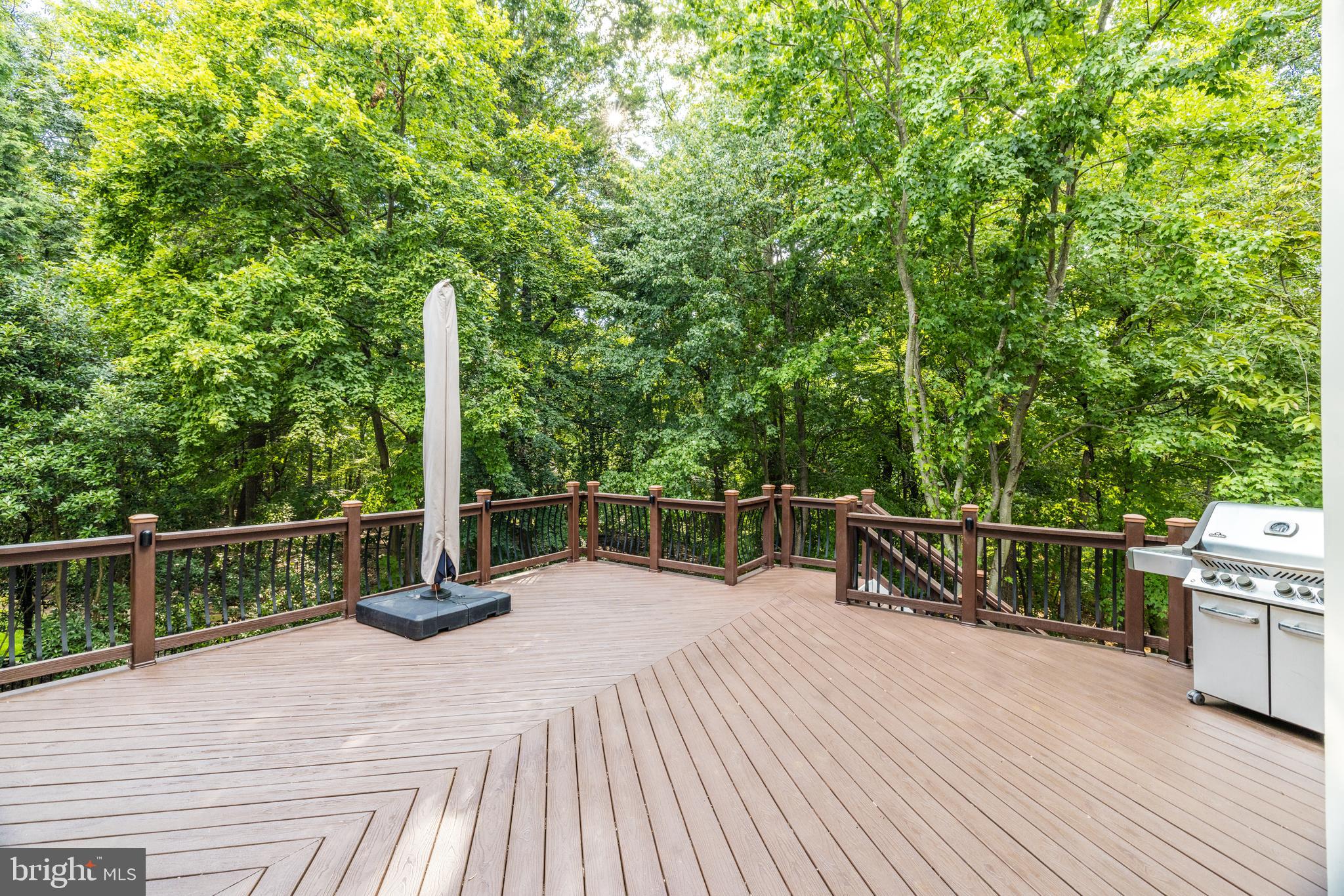 LANSDOWNE ON THE POTOMAC - Residential