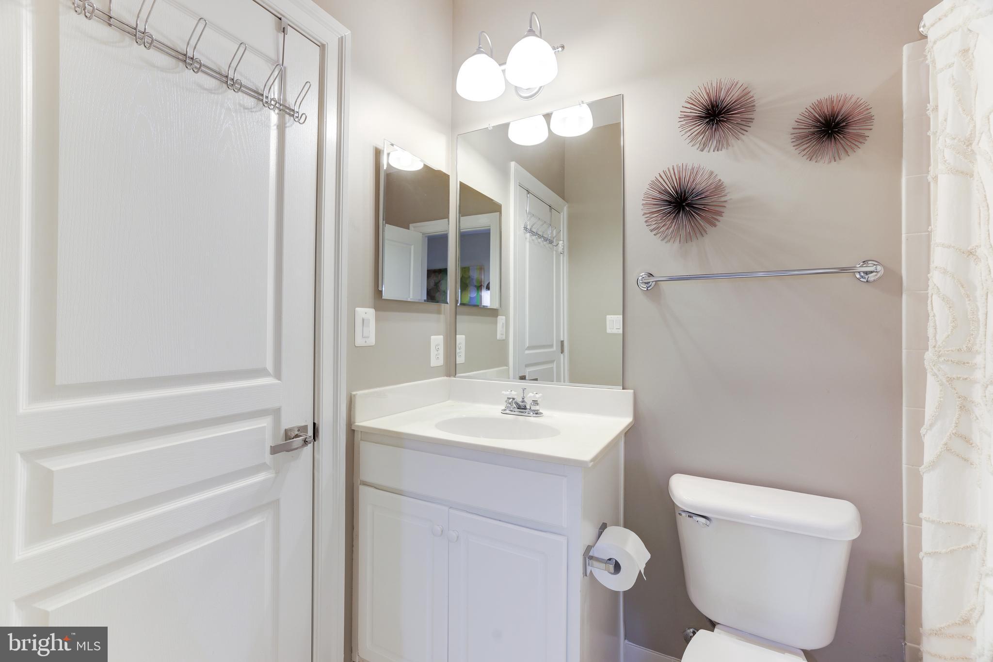 LANSDOWNE ON THE POTOMAC - Residential