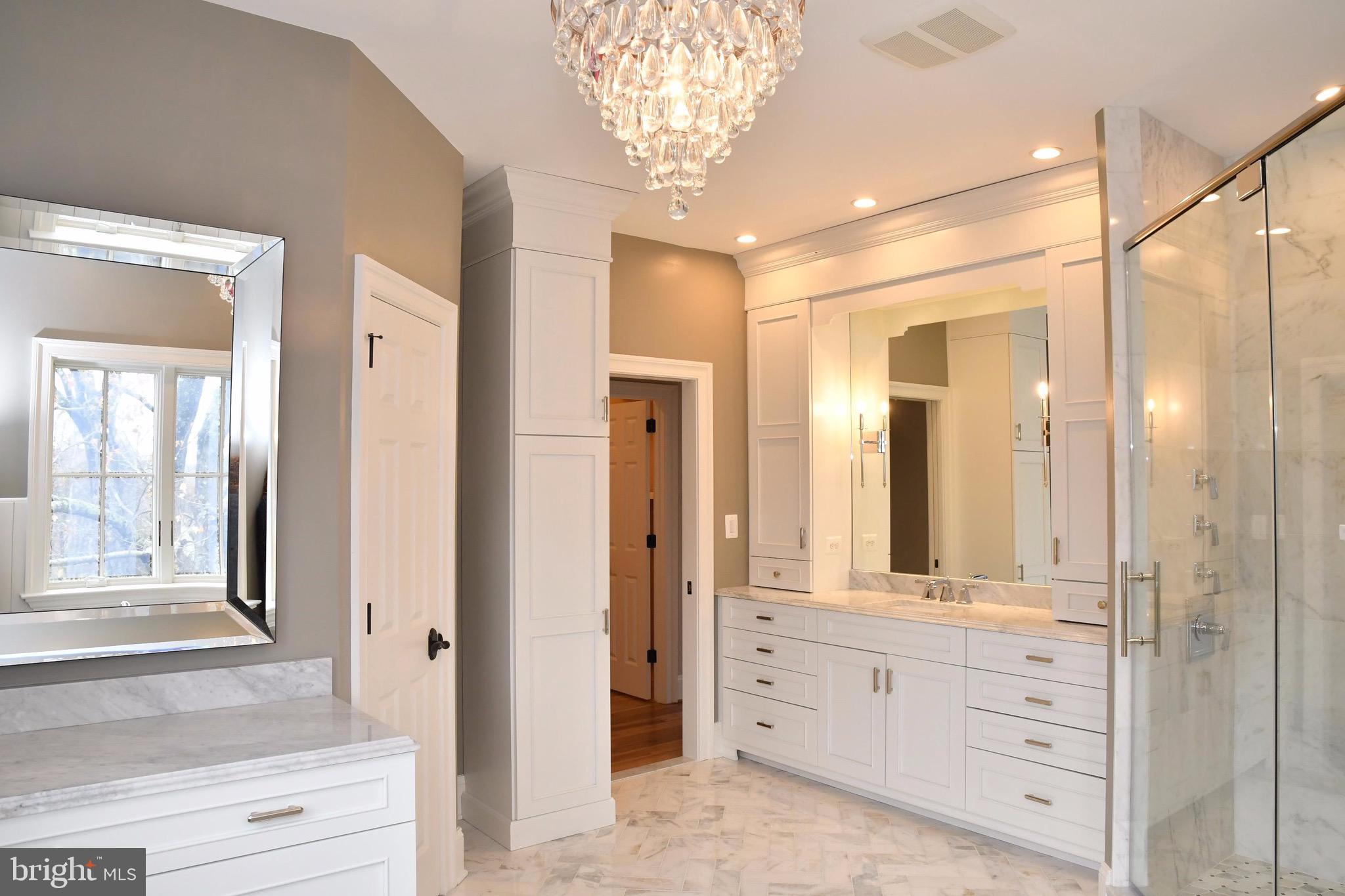 BRIAR KNOLL - Residential