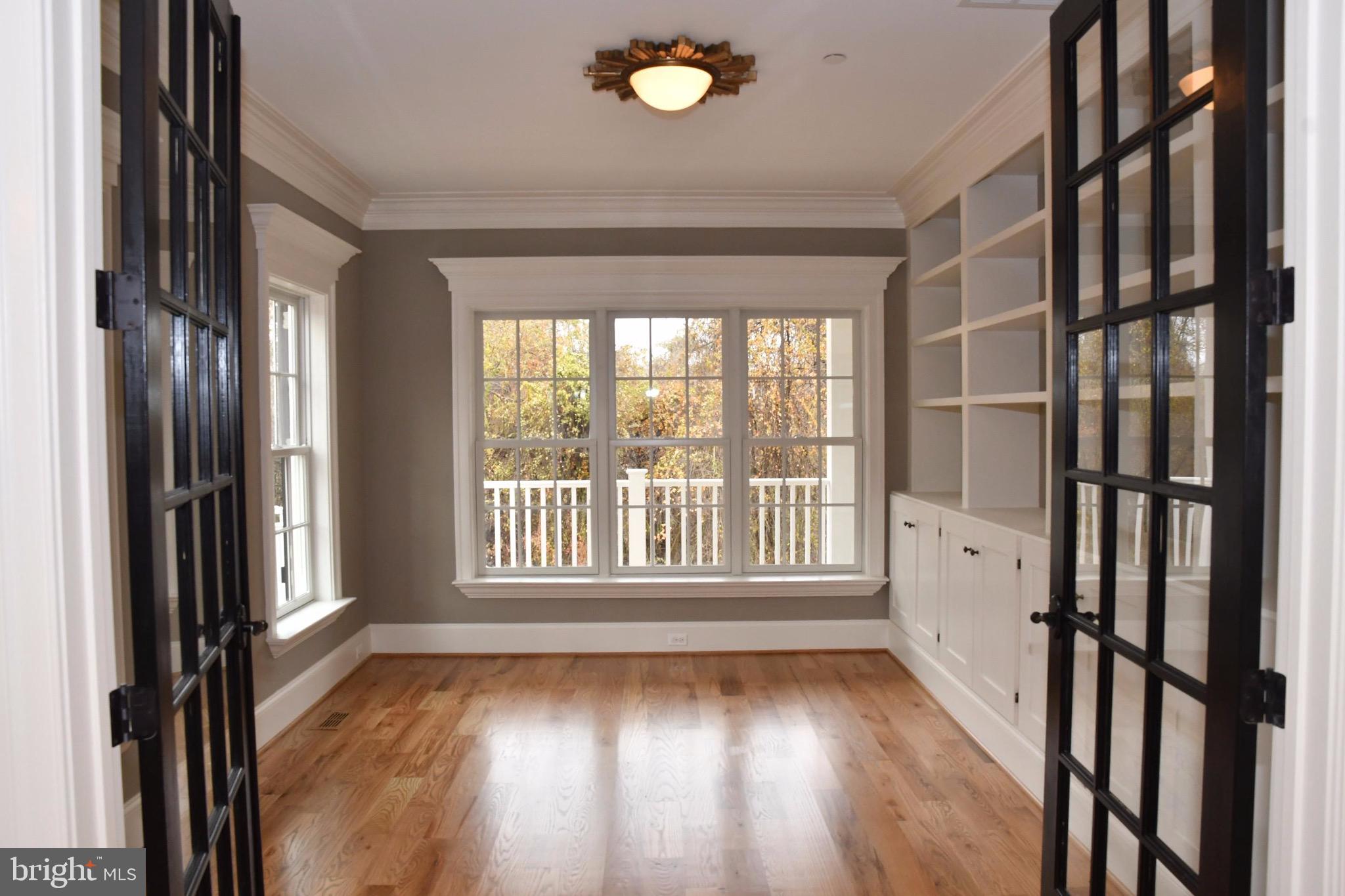 BRIAR KNOLL - Residential