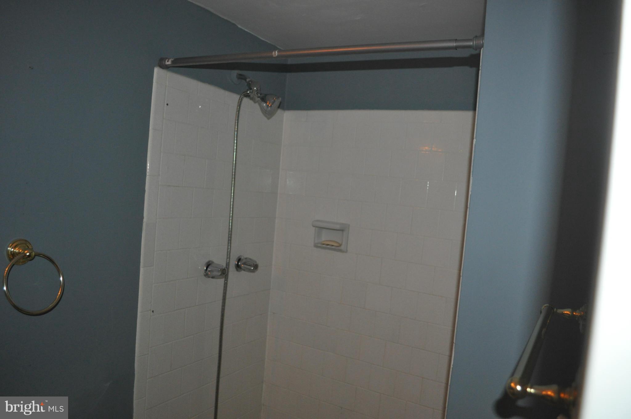 WOODLAKE TOWERS - Residential Lease