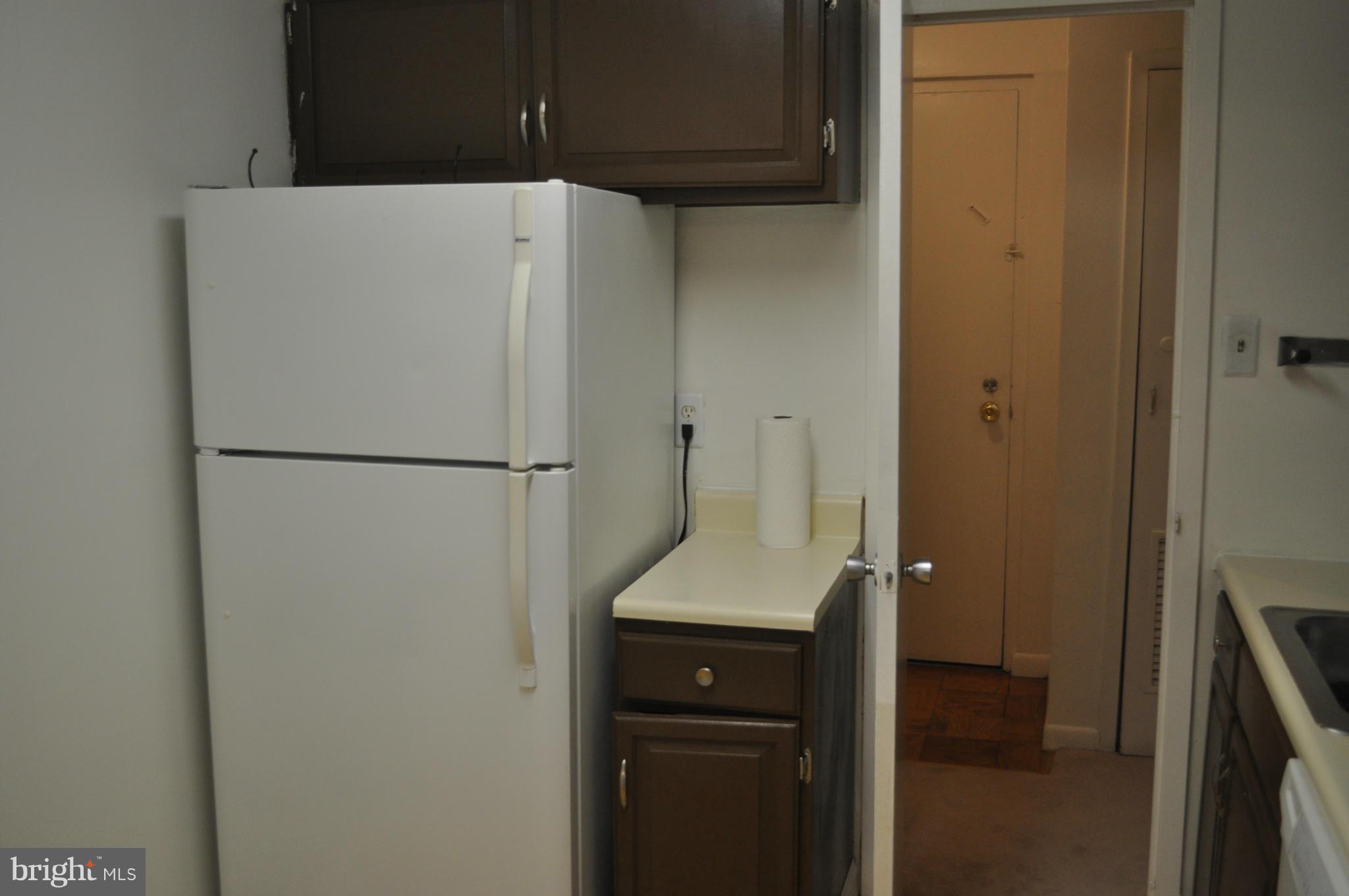 WOODLAKE TOWERS - Residential Lease