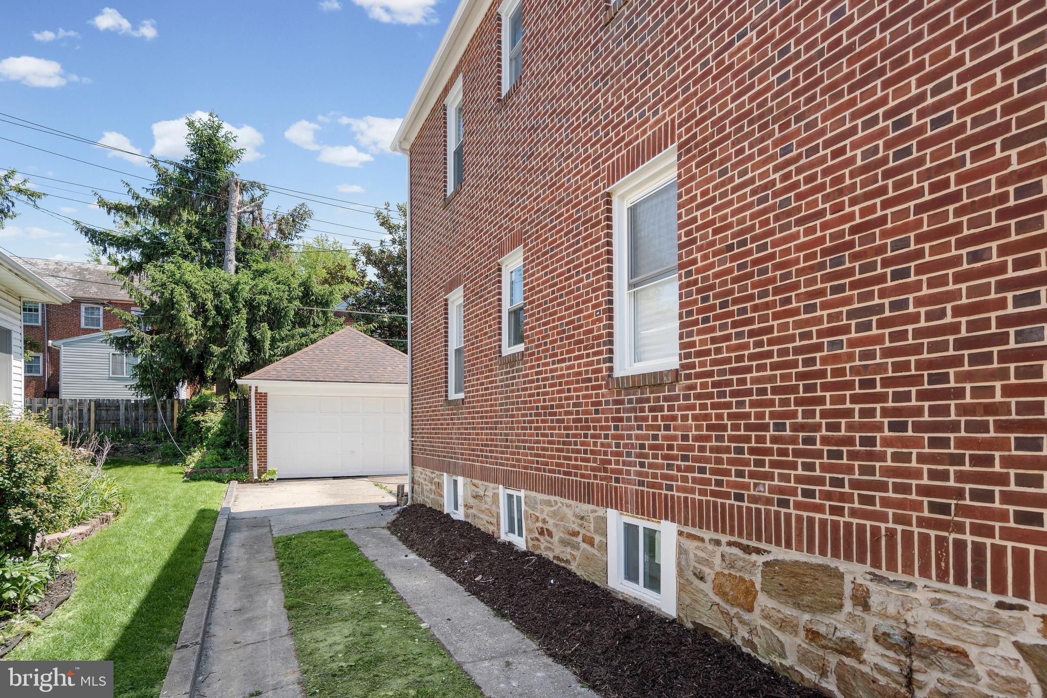 ASHBURTON HISTORIC DISTRICT - Residential