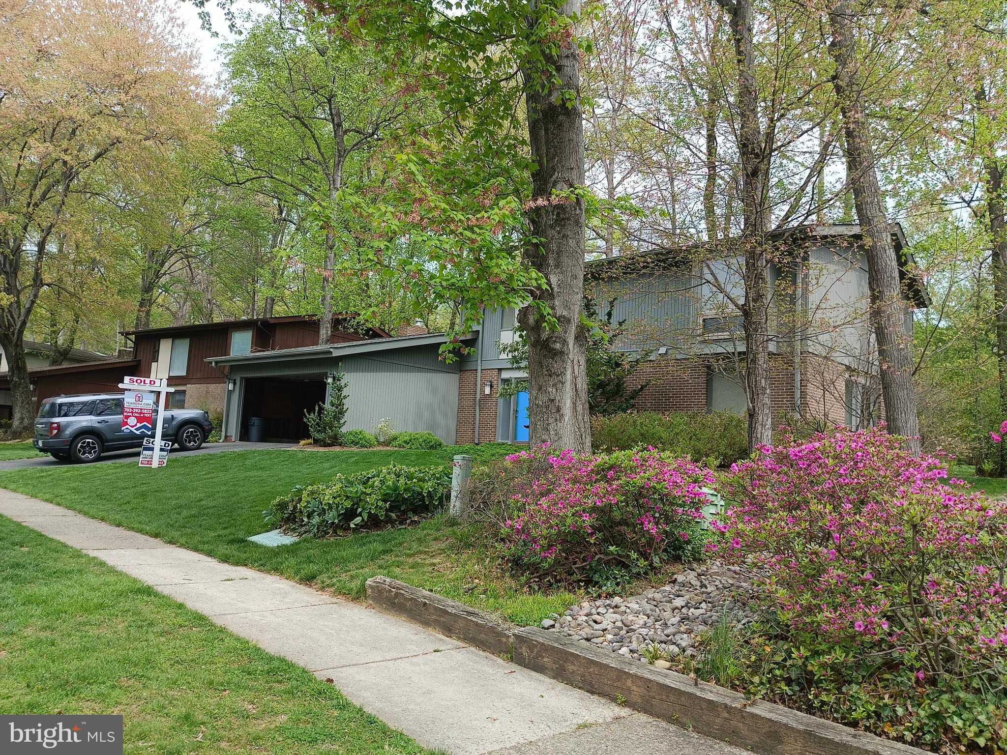 4231 ELIZABETH LANE