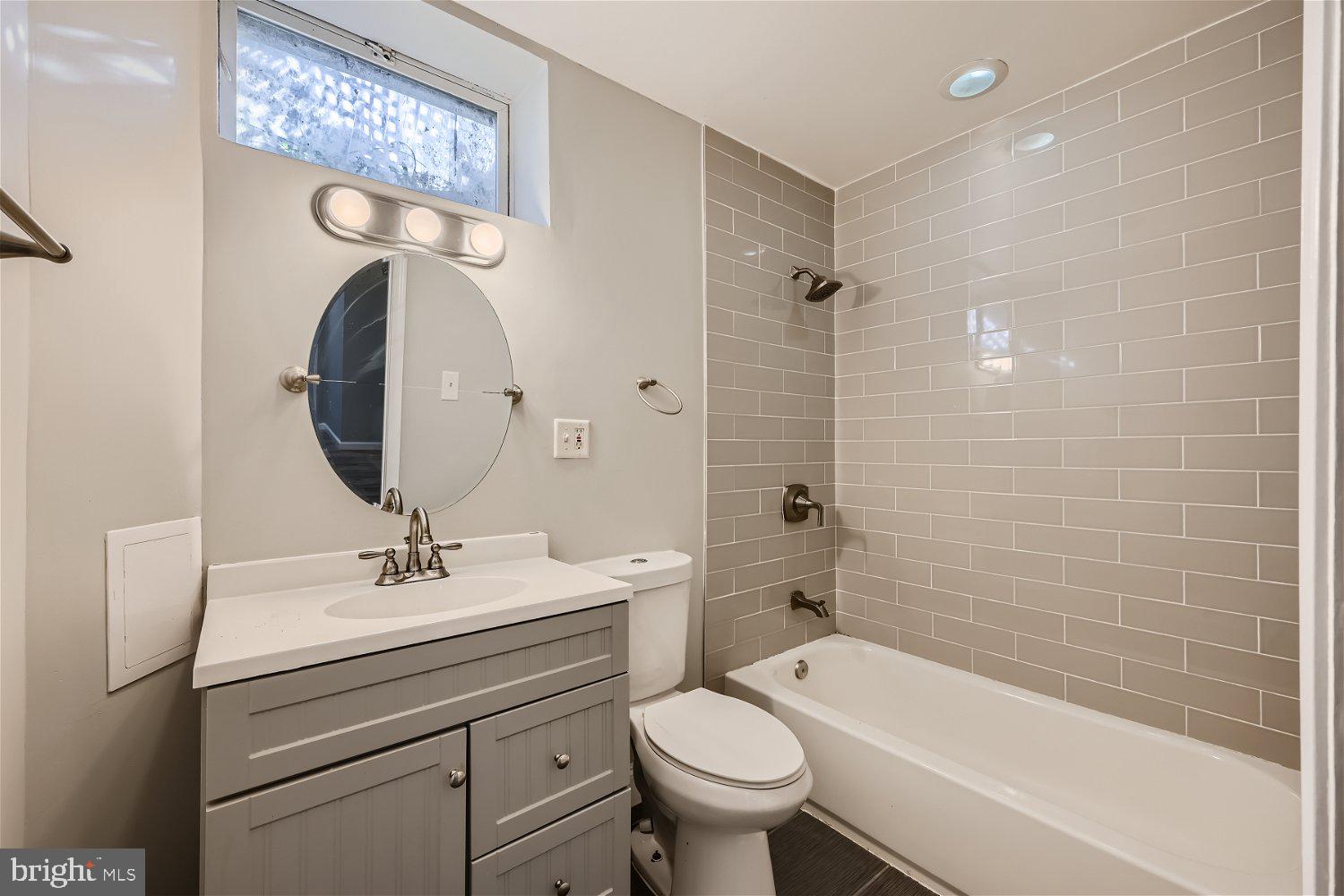 RIVERSIDE PARK - Residential