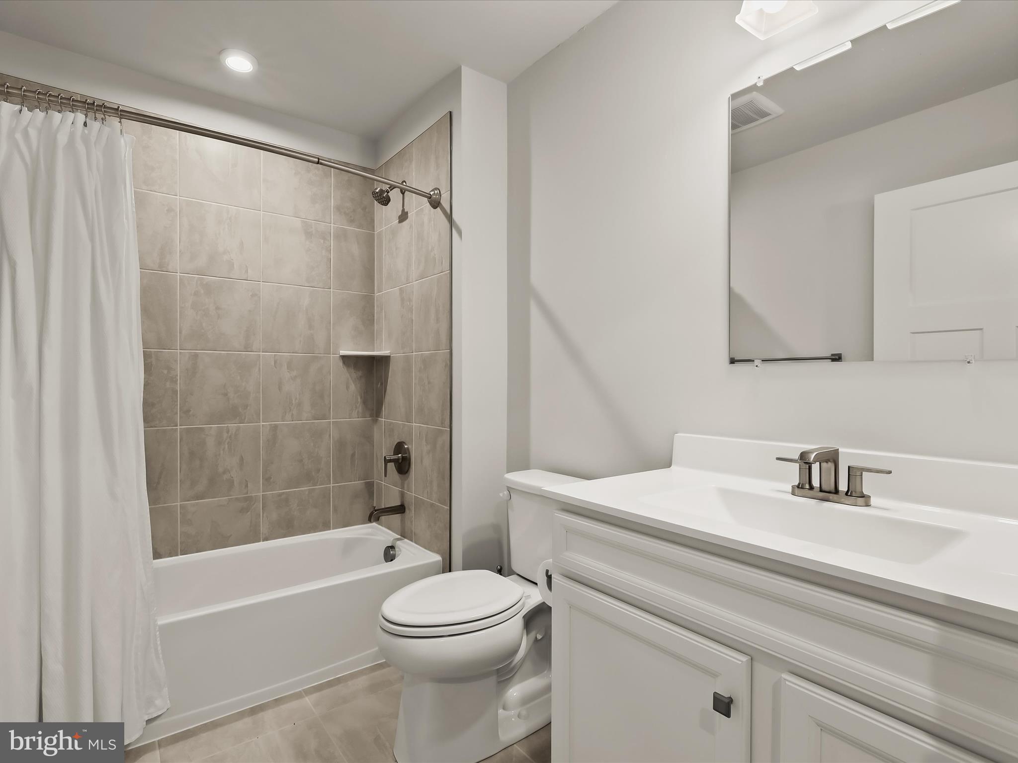 GRACE WOODS - Residential Lease