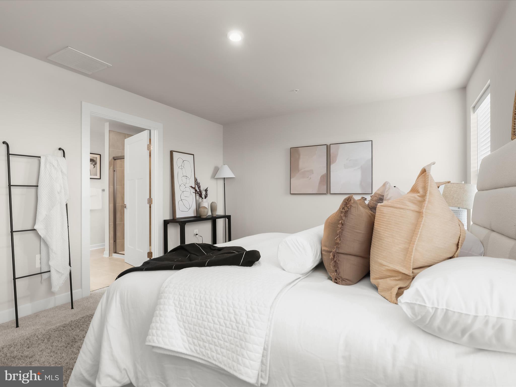 GRACE WOODS - Residential Lease