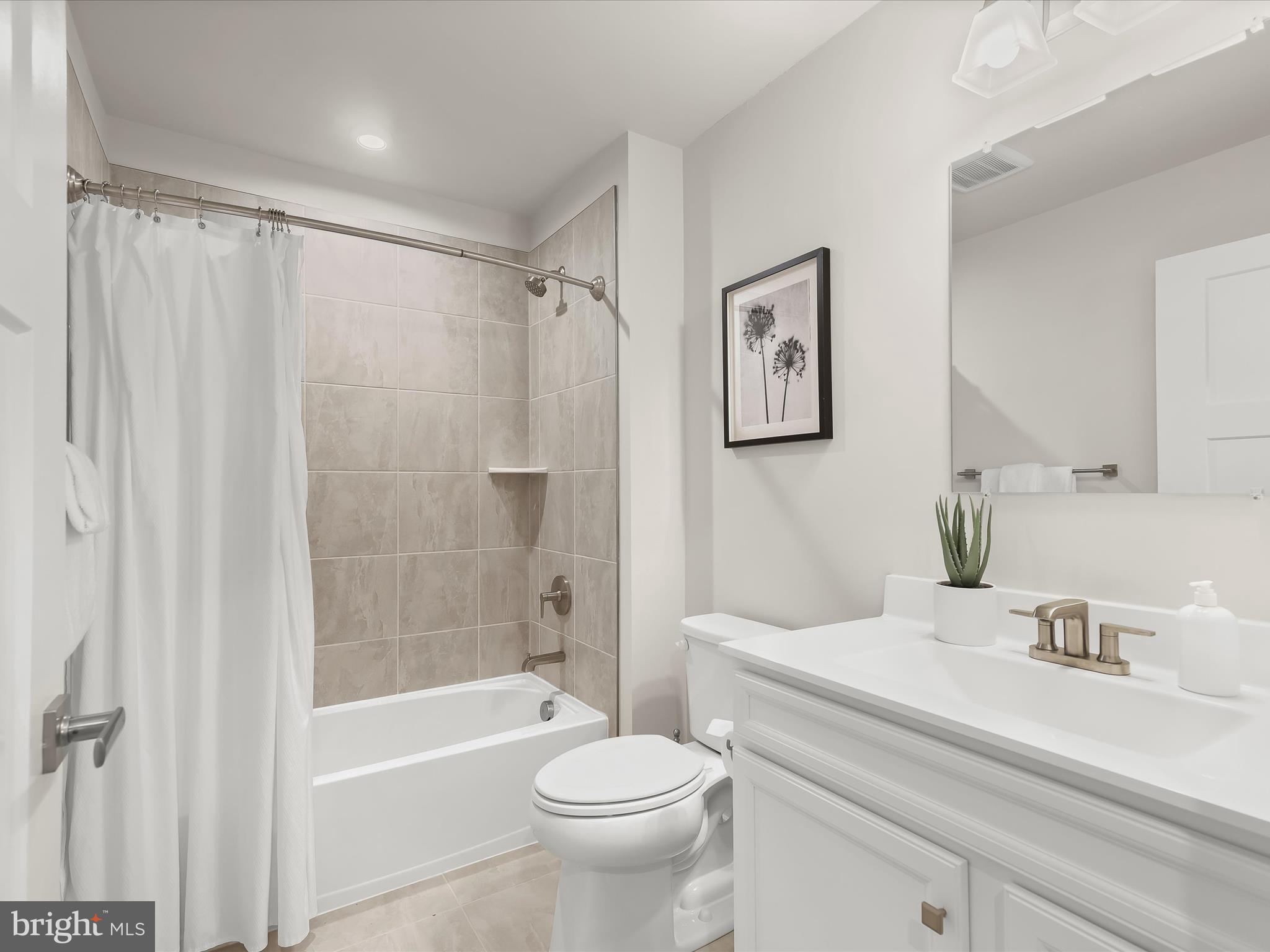 GRACE WOODS - Residential Lease