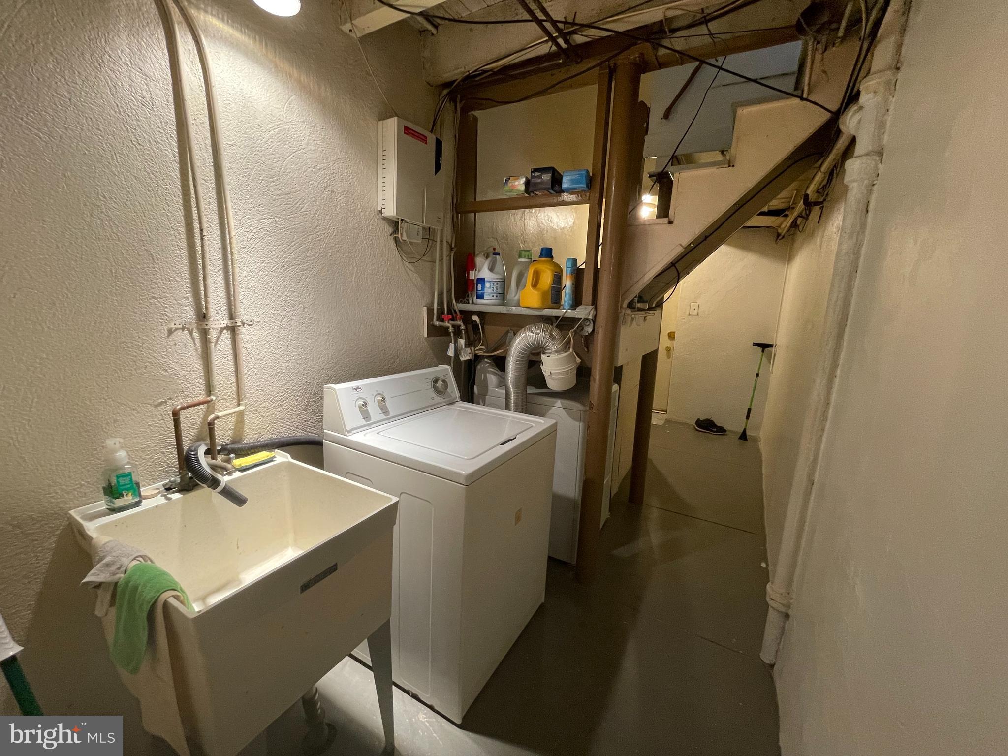 MAYFAIR (WEST) - Residential