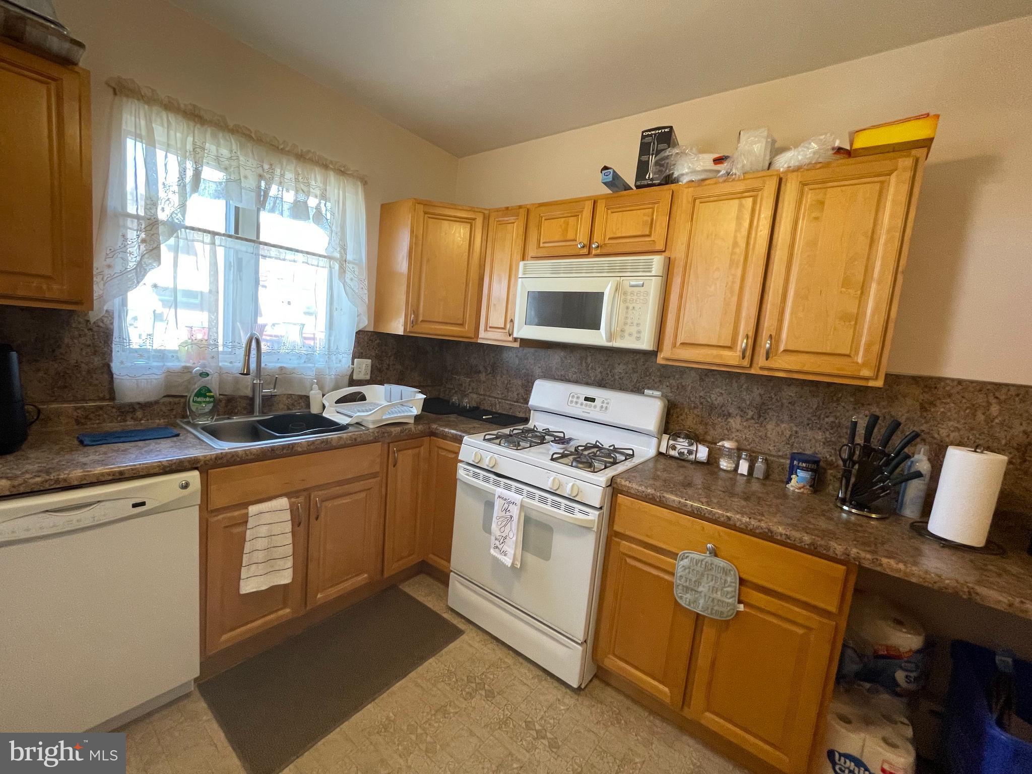 MAYFAIR (WEST) - Residential