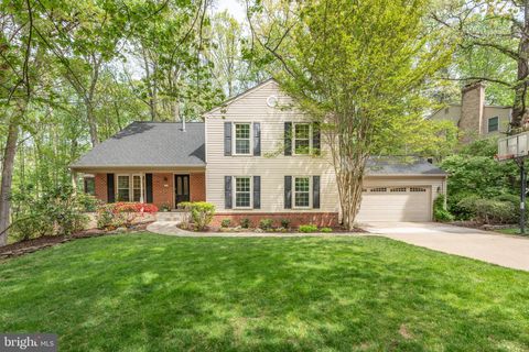 Photo of 1626 Montmorency Drive, VIENNA, VA 22182 (MLS # VAFX2309228)