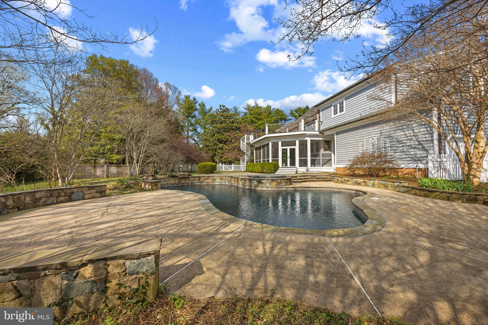 RUGBY HALL ESTATES - Residential