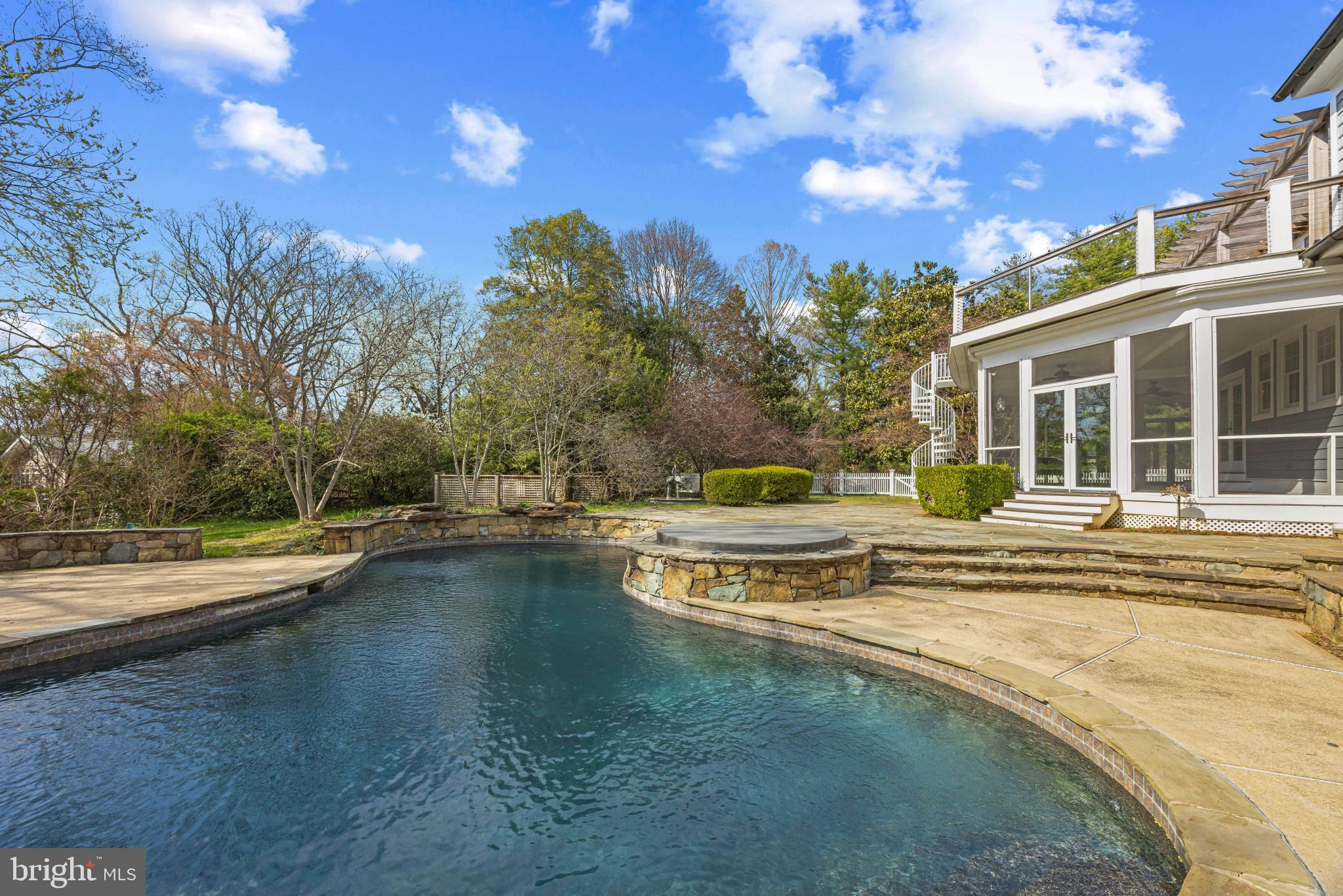 RUGBY HALL ESTATES - Residential