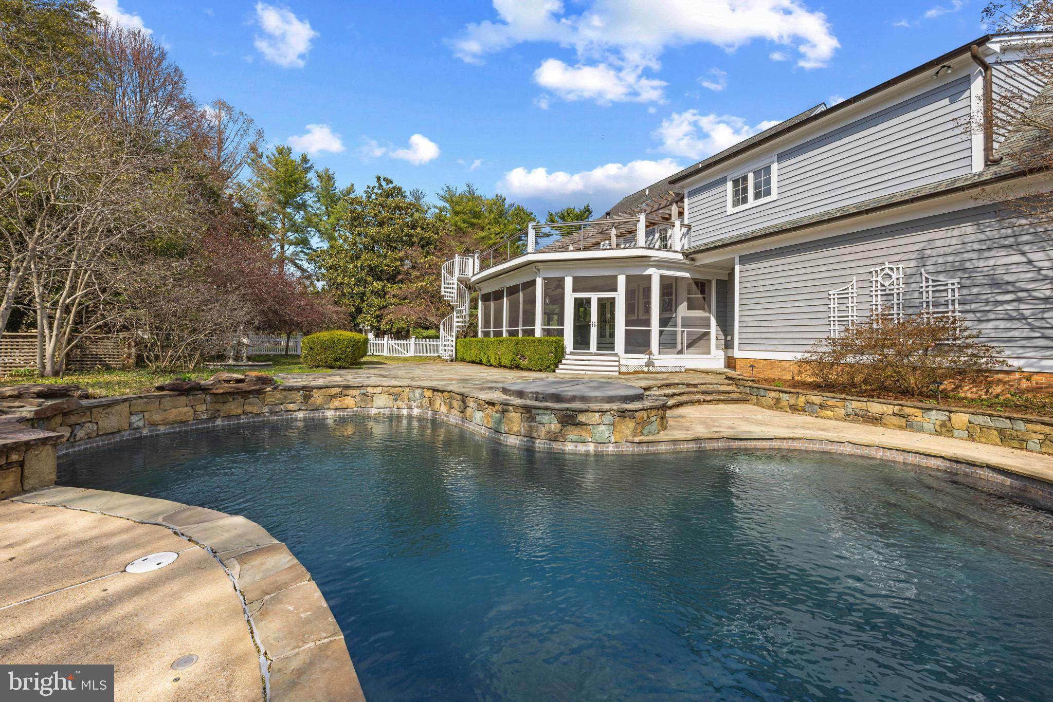 RUGBY HALL ESTATES - Residential