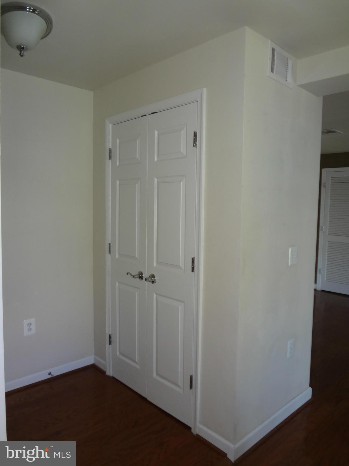 WEST VILLAGE OF SHIRLINGTON - Residential Lease