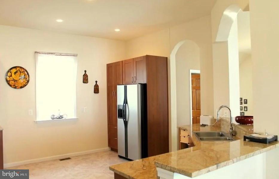 STRATFORD HARBOUR - Residential Lease