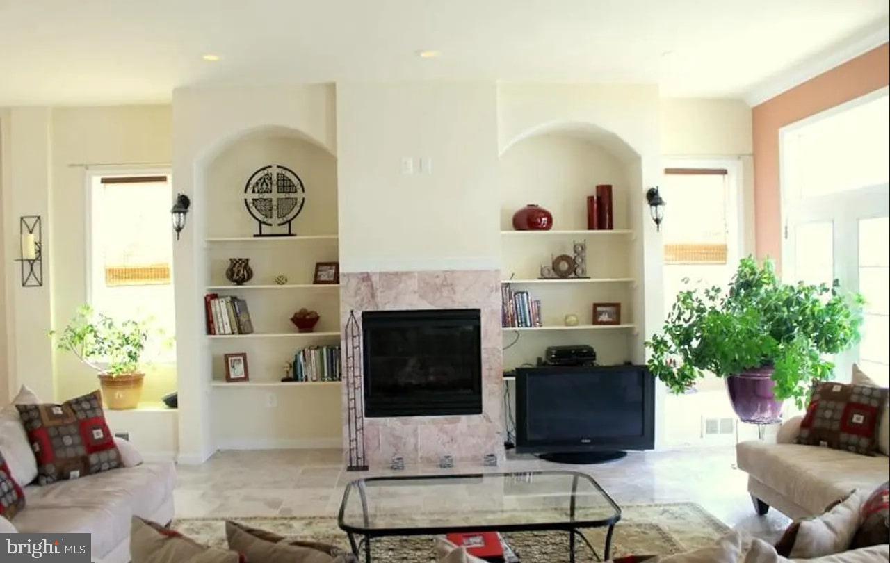 STRATFORD HARBOUR - Residential Lease