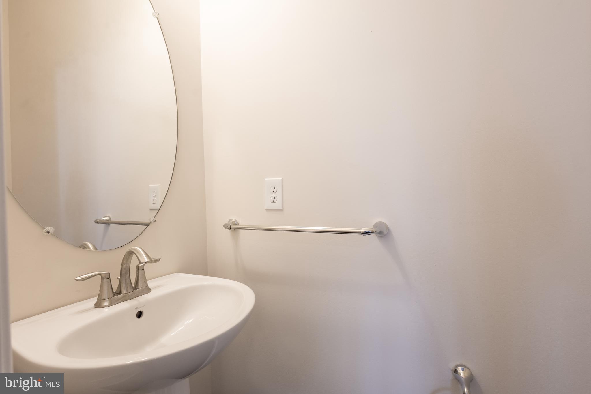 ELKRIDGE TOWN CENTER - Residential Lease