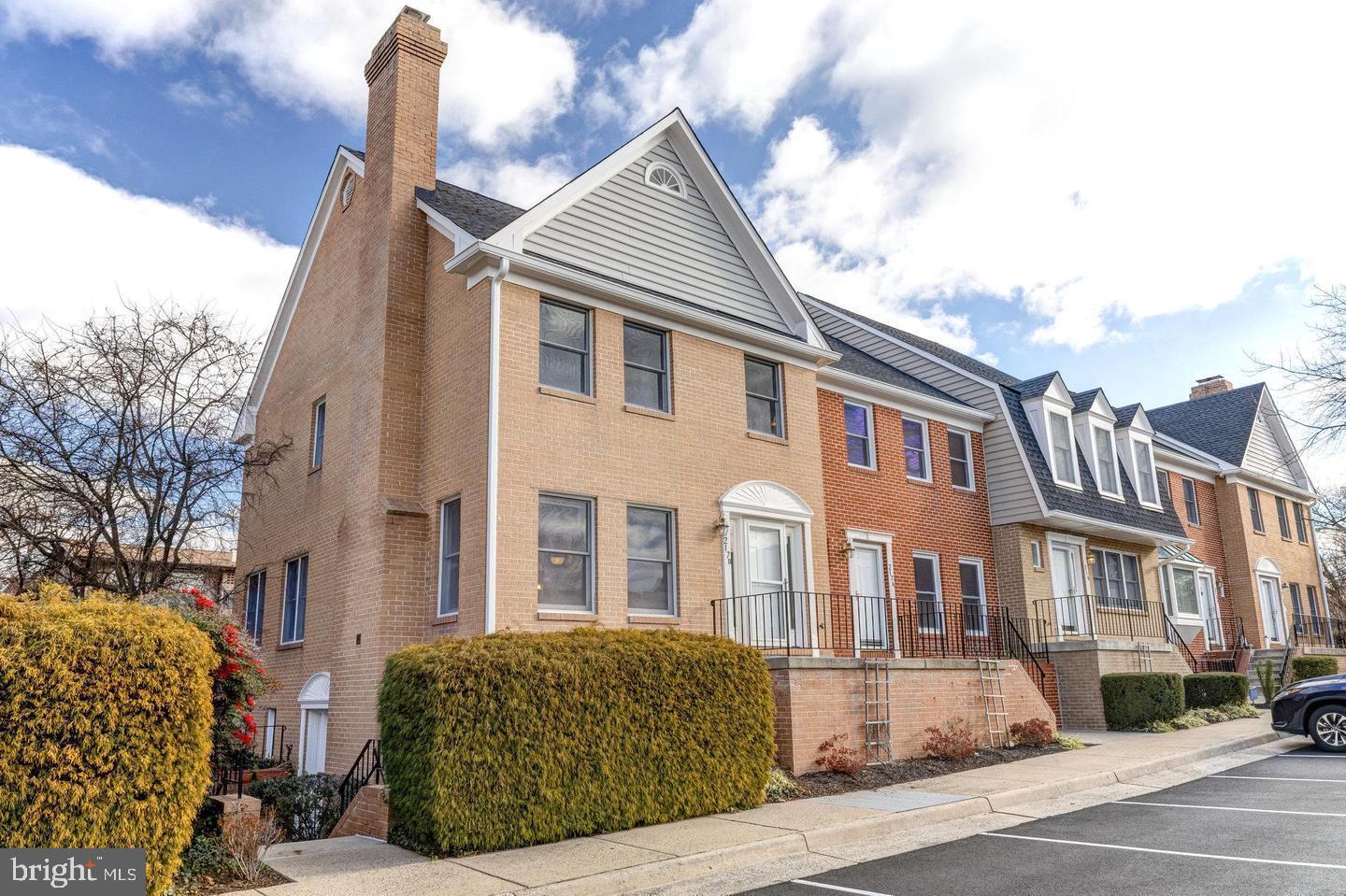 217 LOCUST STREET B SE A