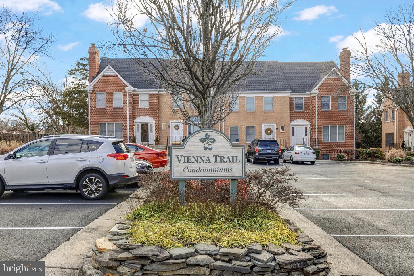 VIENNA TRAIL - Residential Lease