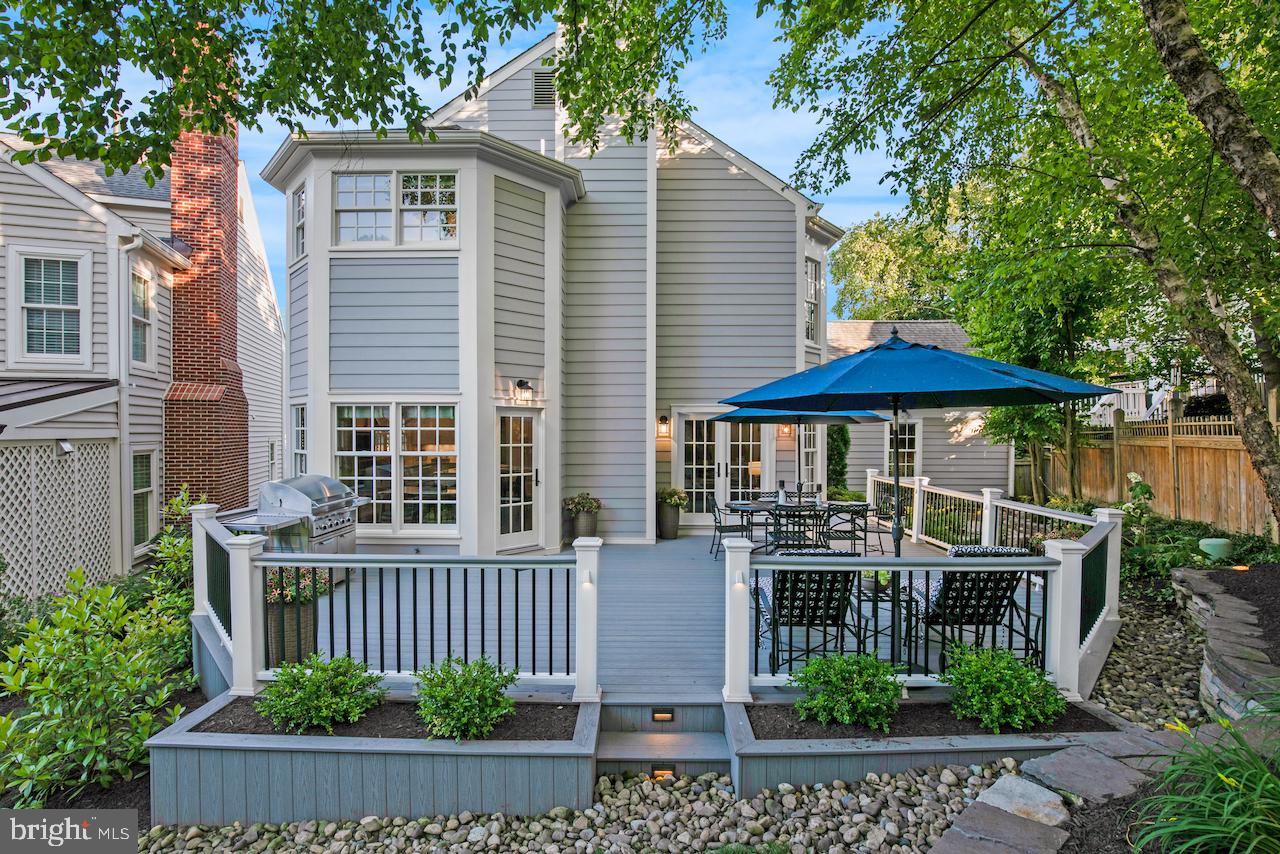 QUAKER HILL - Residential