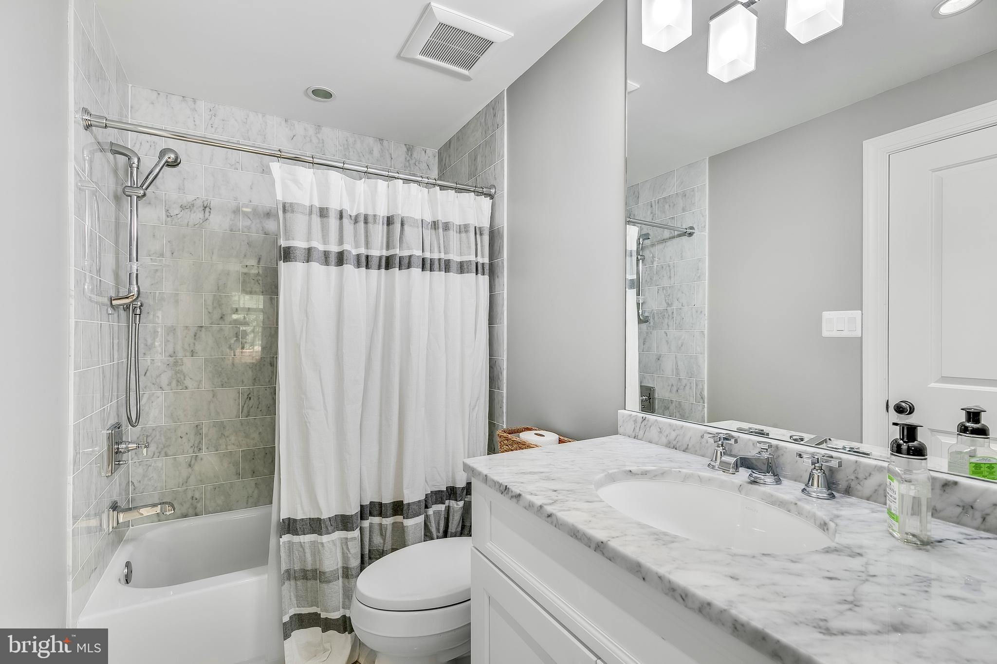 QUAKER HILL - Residential