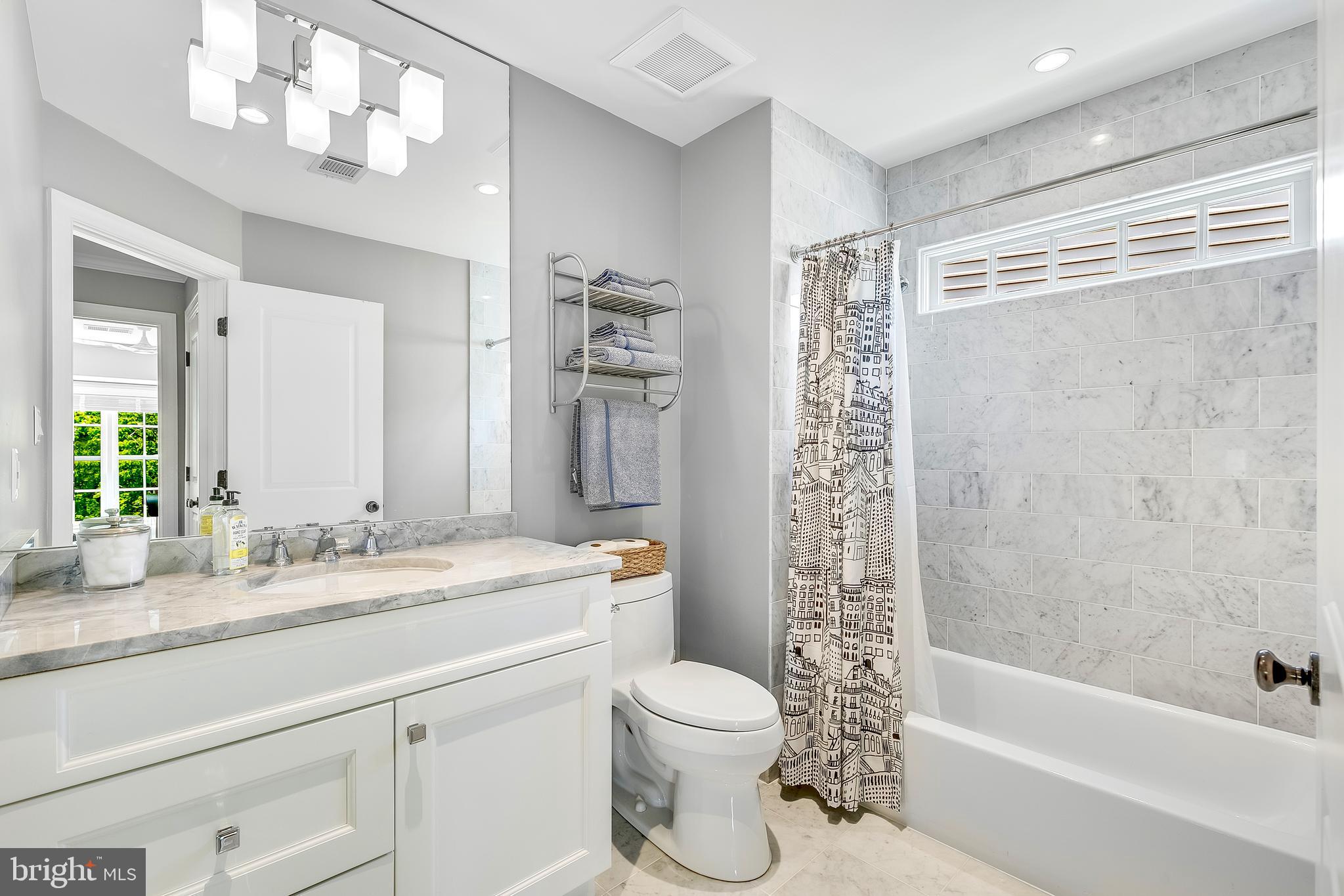 QUAKER HILL - Residential