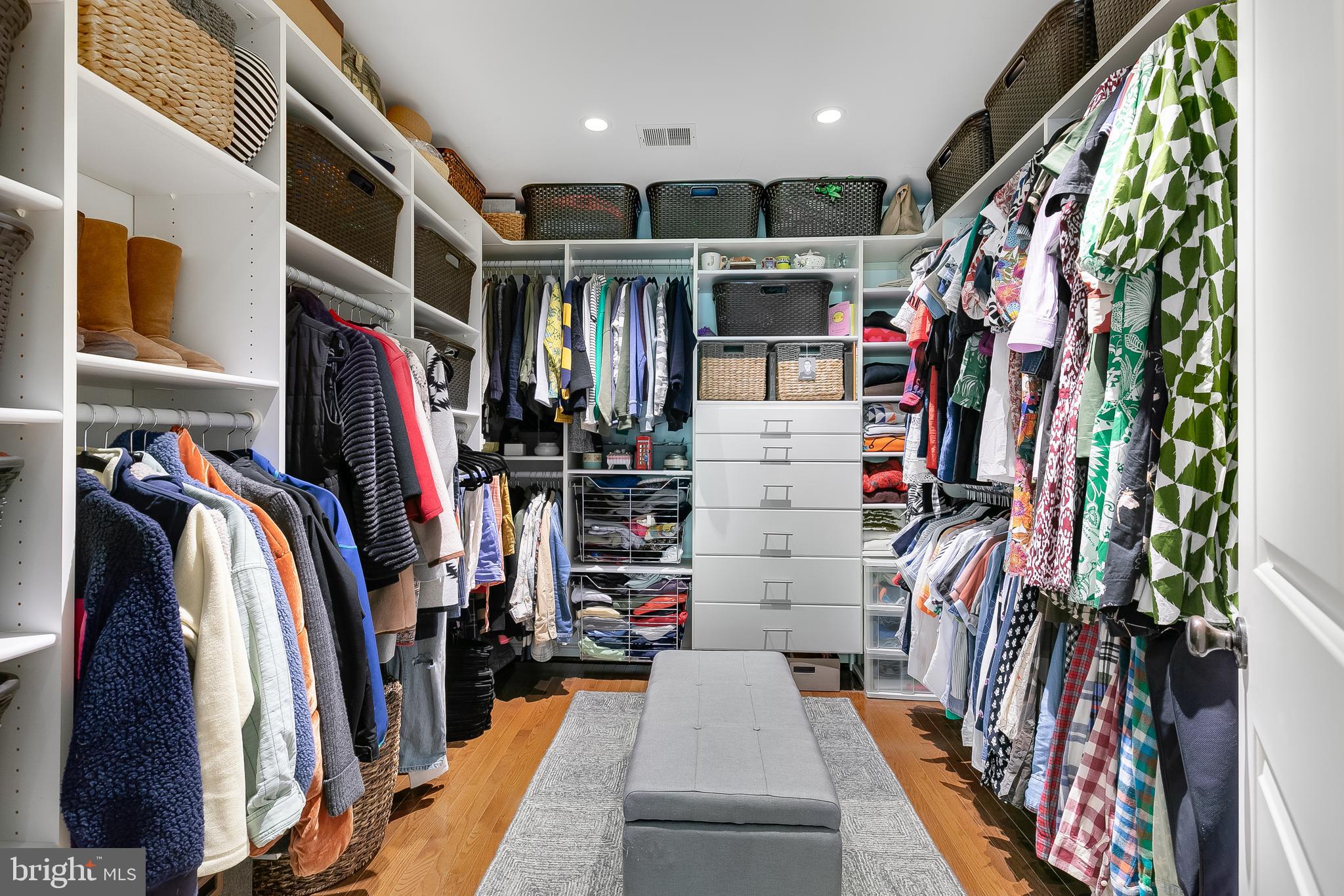 QUAKER HILL - Residential