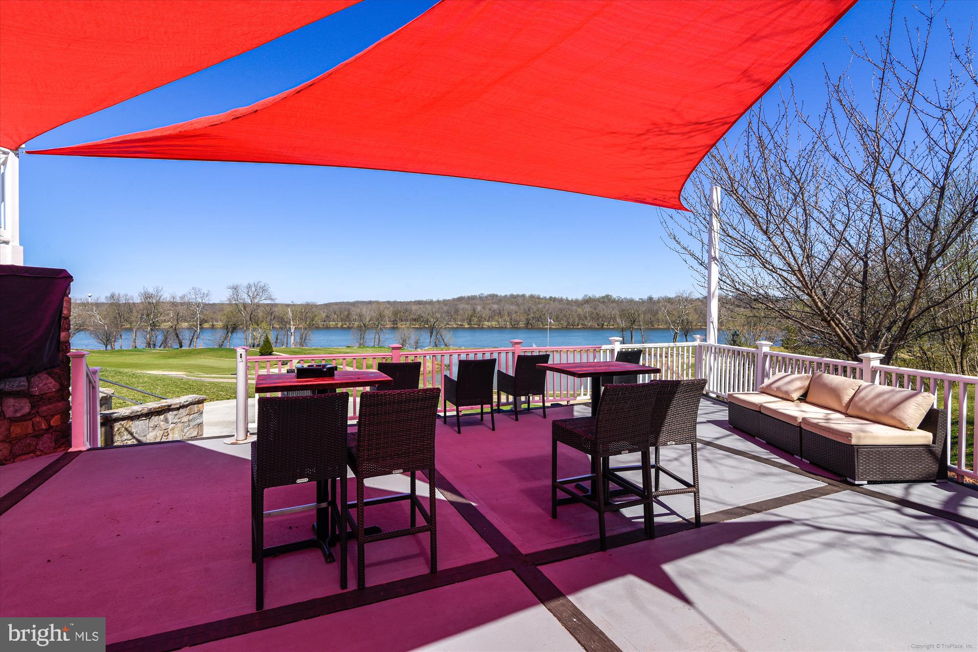 RIVER CREEK - Residential